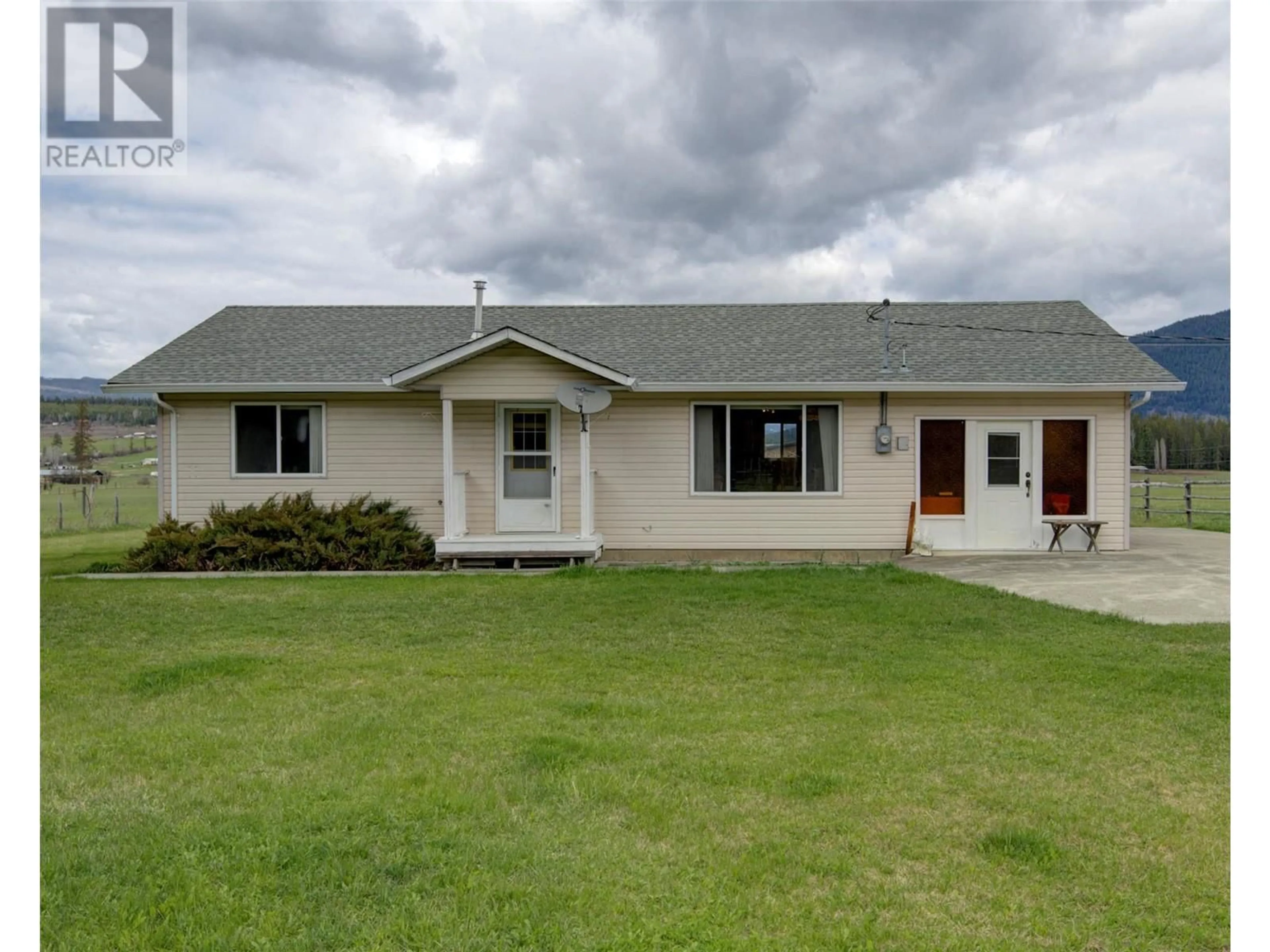 Unknown for 3043 CREIGHTON VALLEY ROAD, Cherryville British Columbia V0E2G3