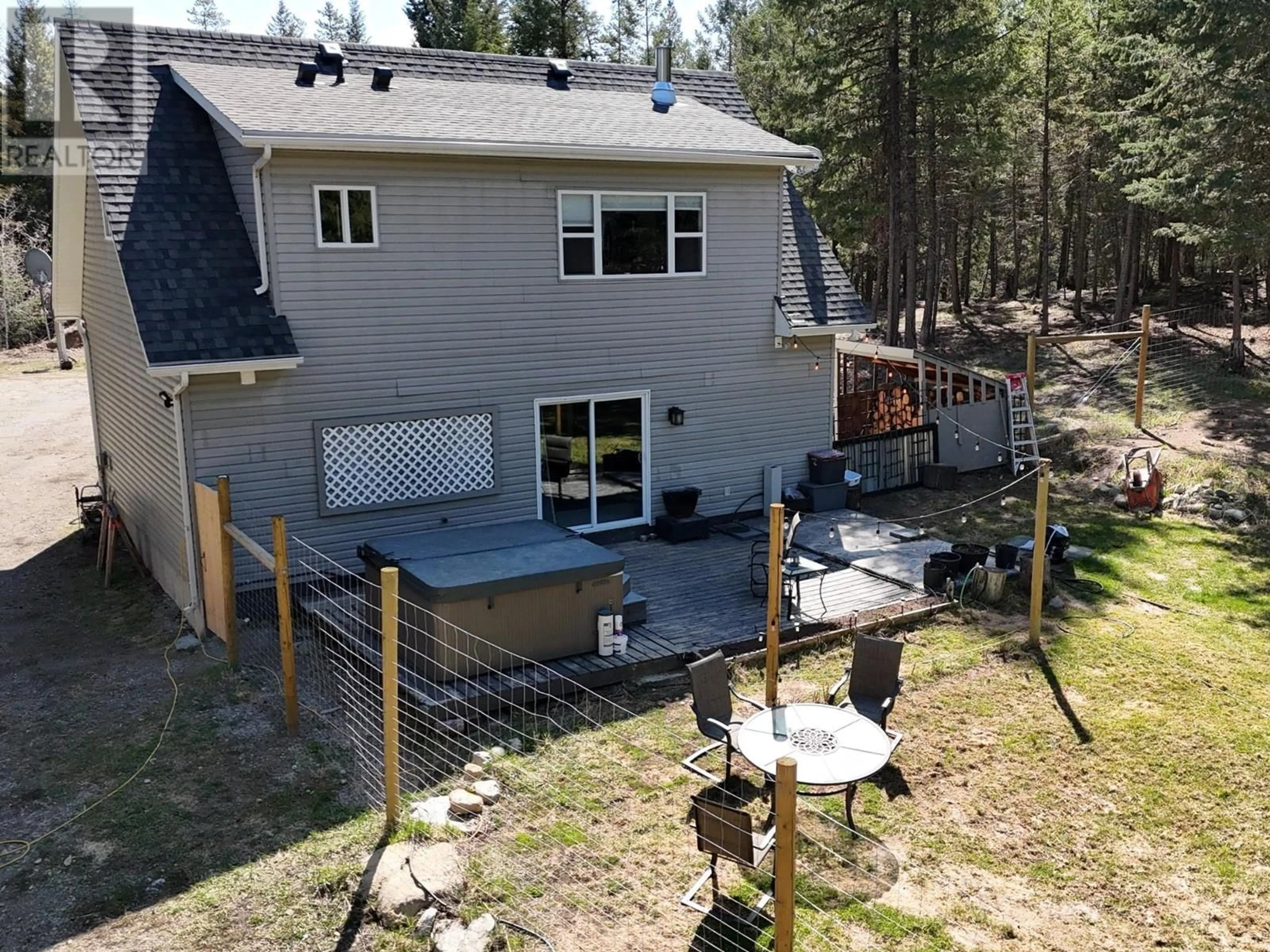 A pic from outside/outdoor area/front of a property/back of a property/a pic from drone, unknown for 2045 HARRIS ROAD, Cranbrook British Columbia V1C6V3