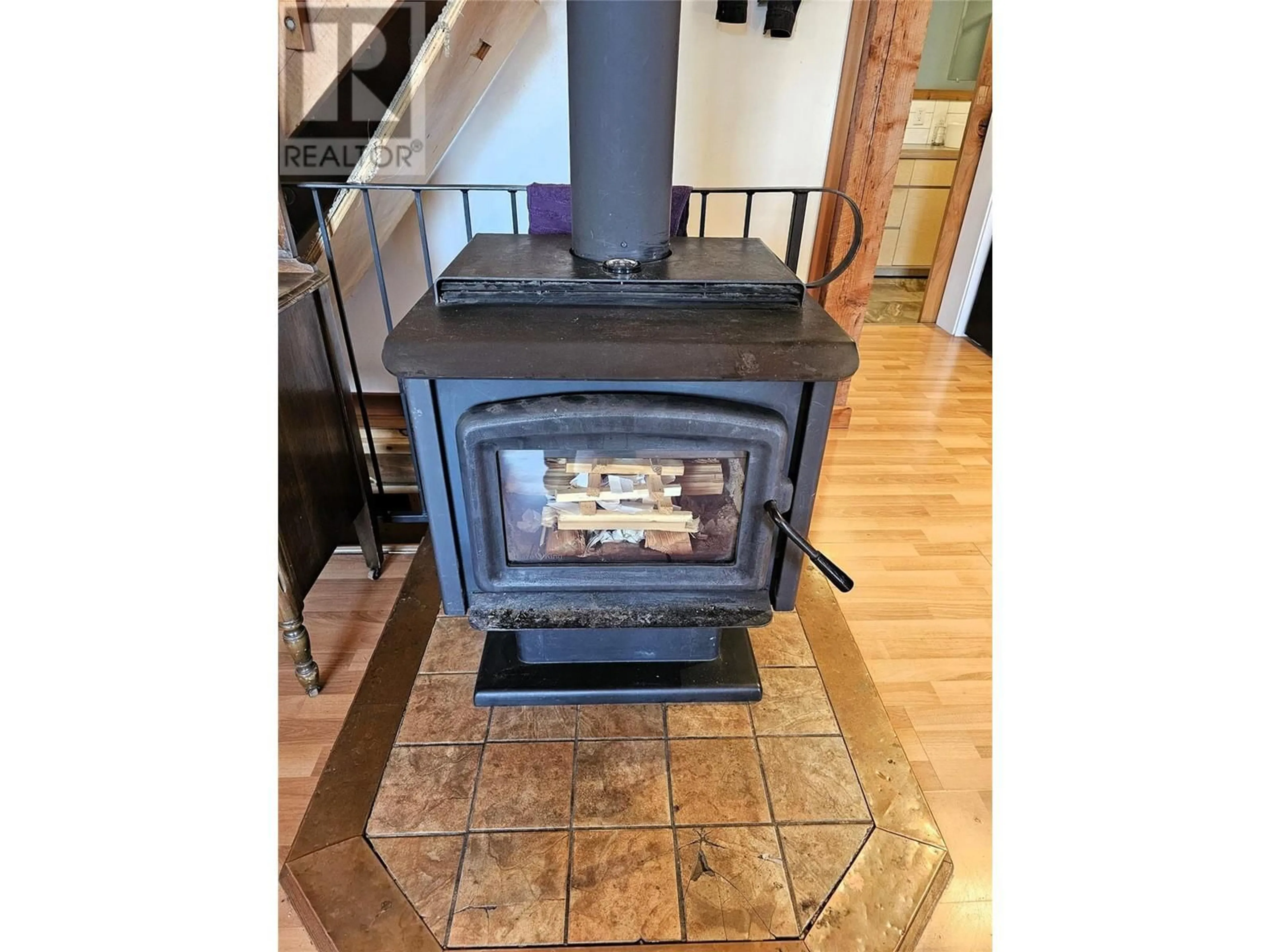 Unknown for 2034 CLIFF STREET, Rossland British Columbia V0G1Y0