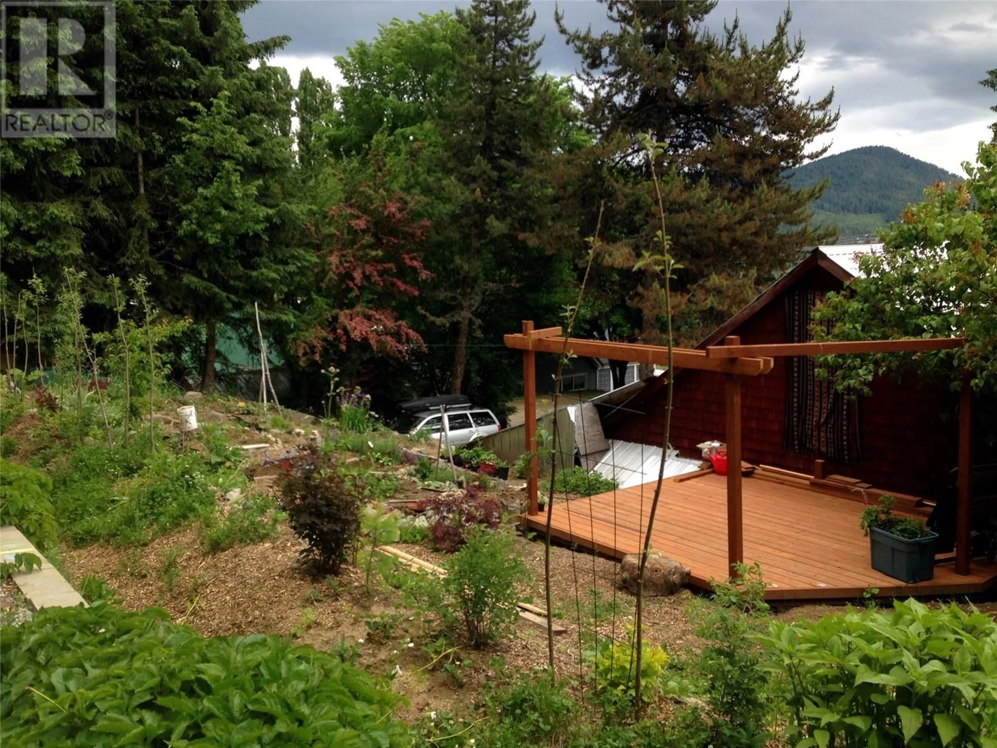 A pic from outside/outdoor area/front of a property/back of a property/a pic from drone, mountain view for 2034 CLIFF STREET, Rossland British Columbia V0G1Y0