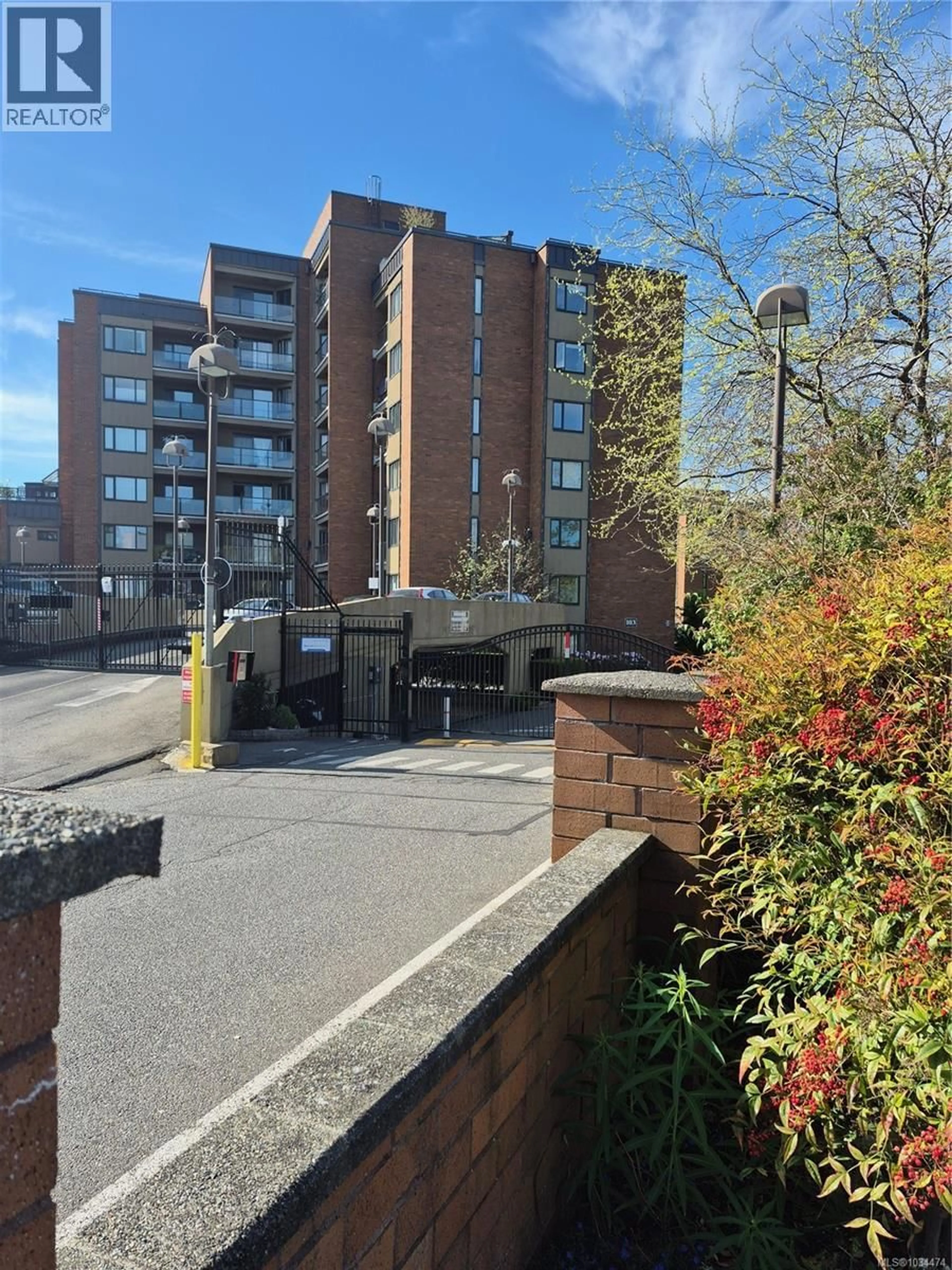 A pic from outside/outdoor area/front of a property/back of a property/a pic from drone, street for 305 - 103 GORGE ROAD EAST, Victoria British Columbia V9A6Z2