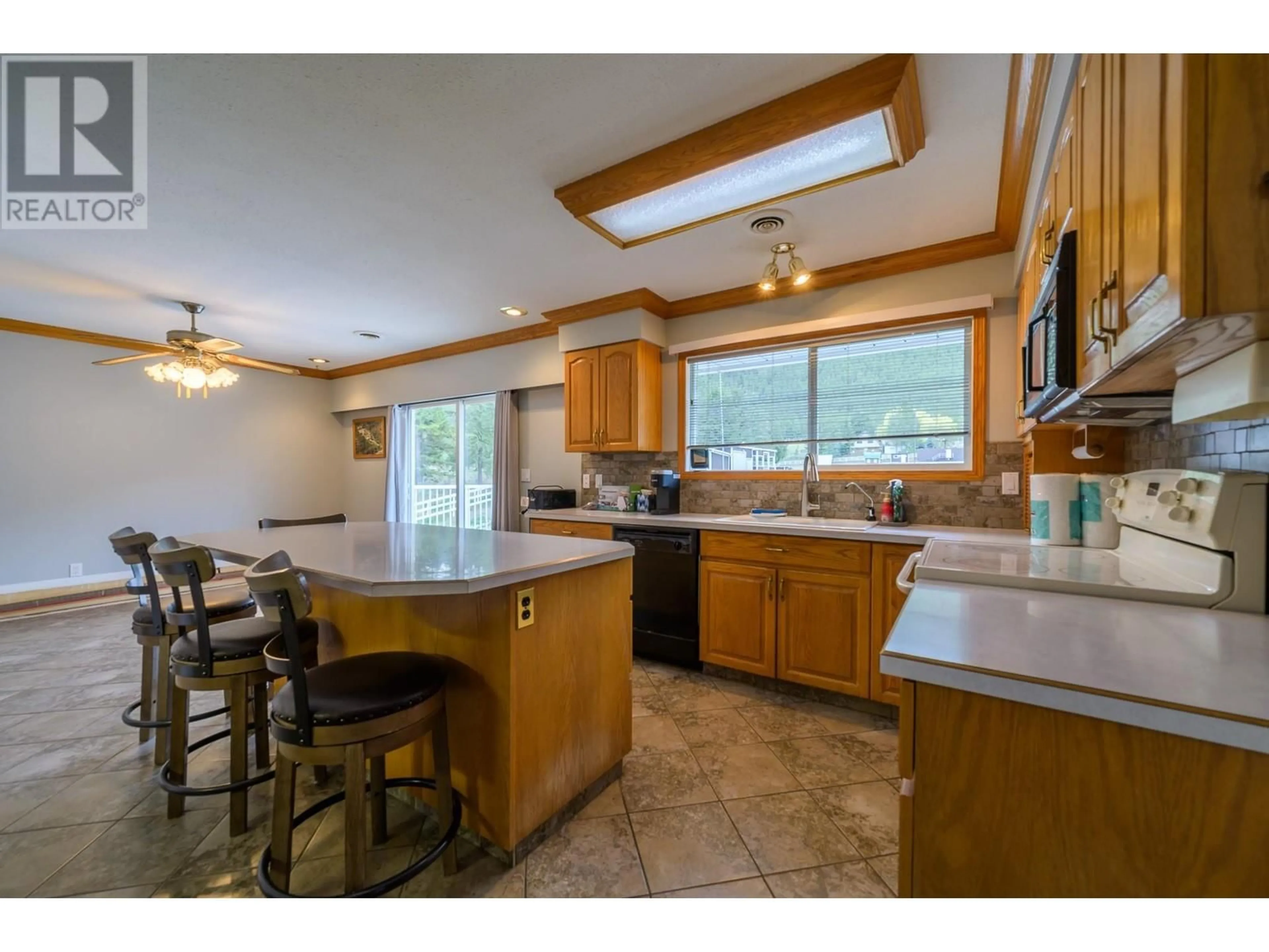 Open concept kitchen, ceramic/tile floor for 9180 BARNHARTVALE ROAD, Kamloops British Columbia V2C6W1