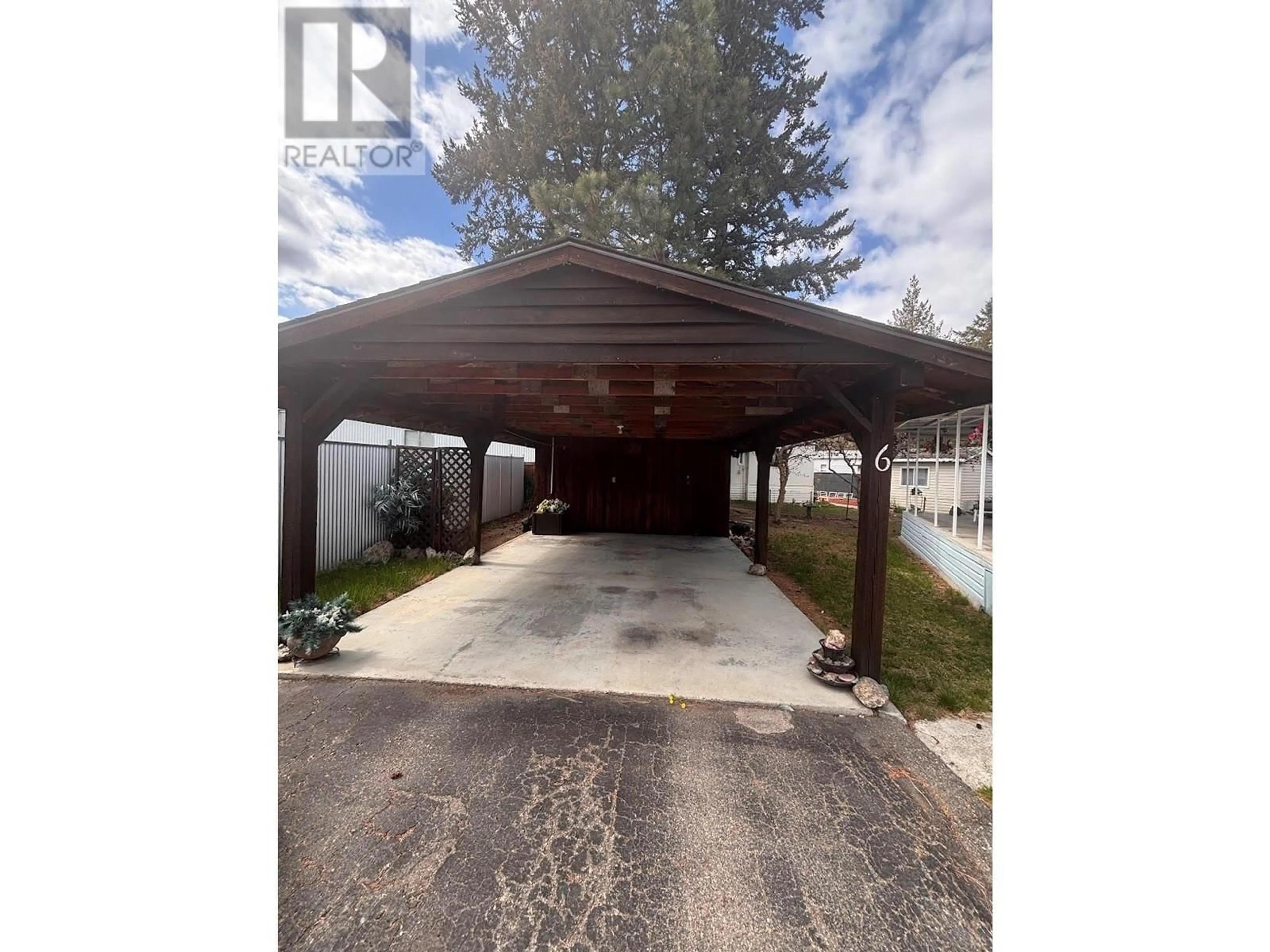 Indoor garage for 6- 1555 HOWE ROAD, Kamloops British Columbia V1S1M1