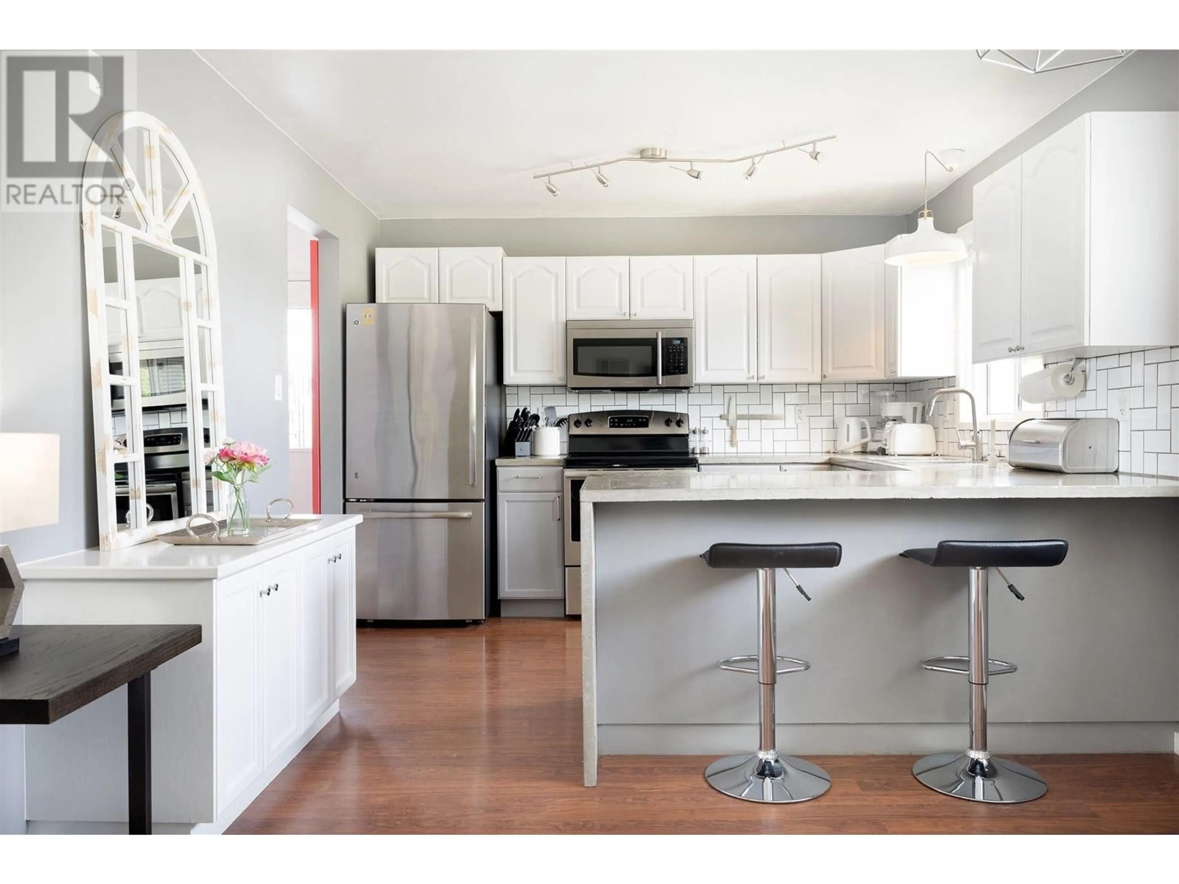 Open concept kitchen, unknown for 2 - 1343 HIGHLAND DRIVE SOUTH, Kelowna British Columbia V1Y3V9