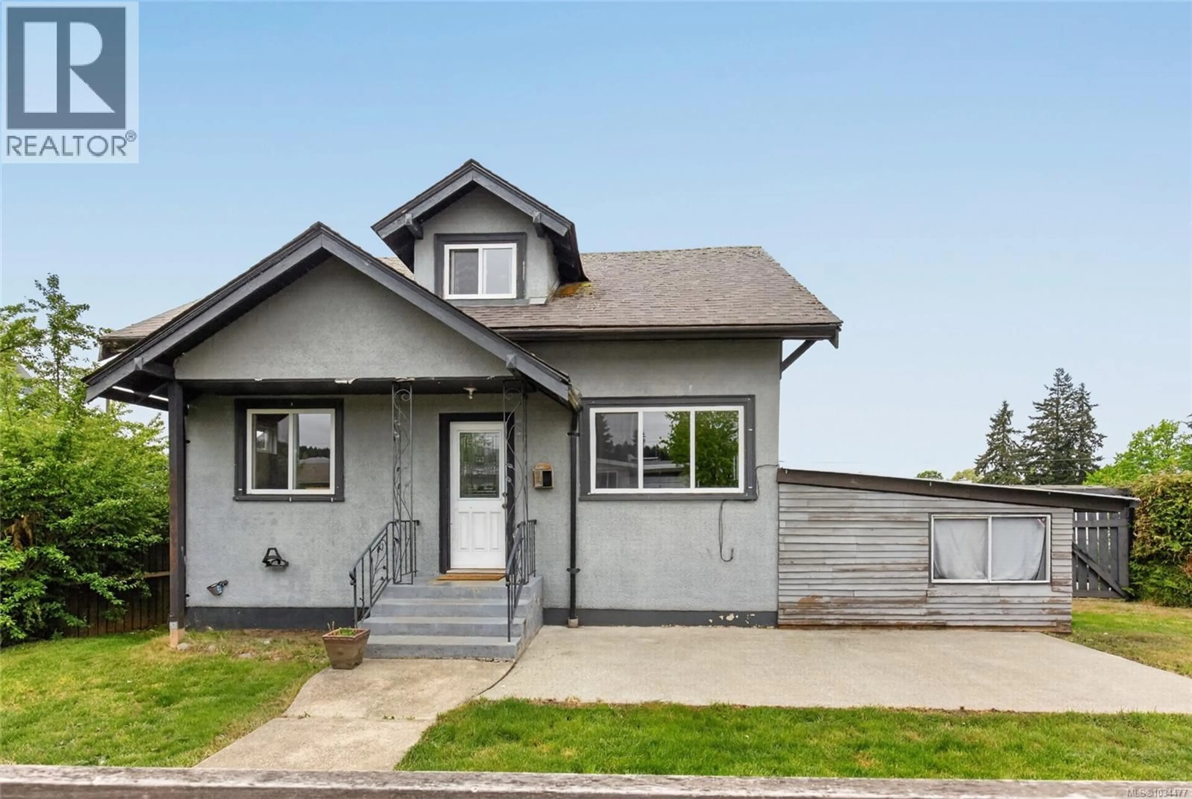 Home with vinyl exterior material, street for 2798 10TH AVENUE, Port Alberni British Columbia V9Y2N9