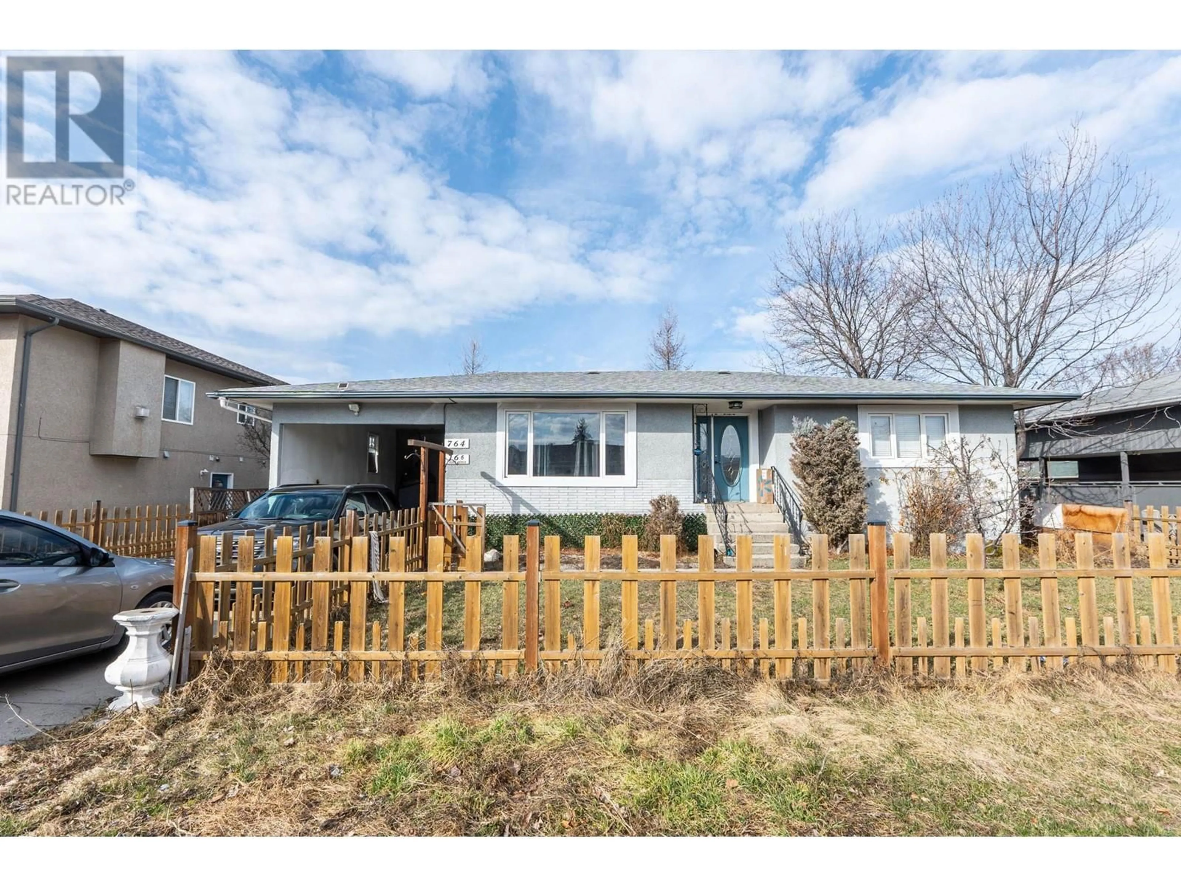 Home with vinyl exterior material, street for 764 FRANCIS AVENUE, Kelowna British Columbia V1Y5G5