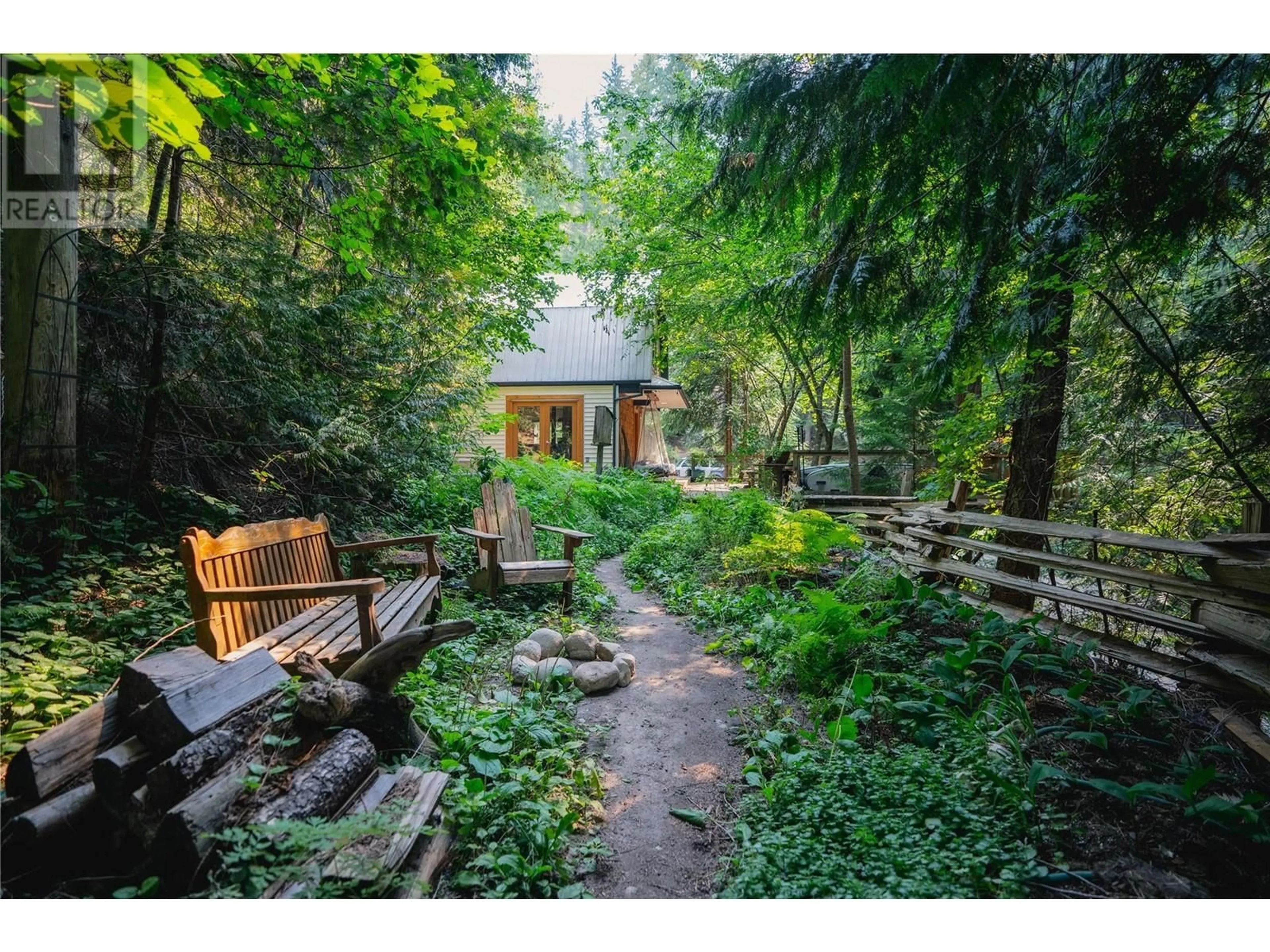 Patio, forest/trees view for 5396 6 HIGHWAY, Winlaw British Columbia V0G2J0
