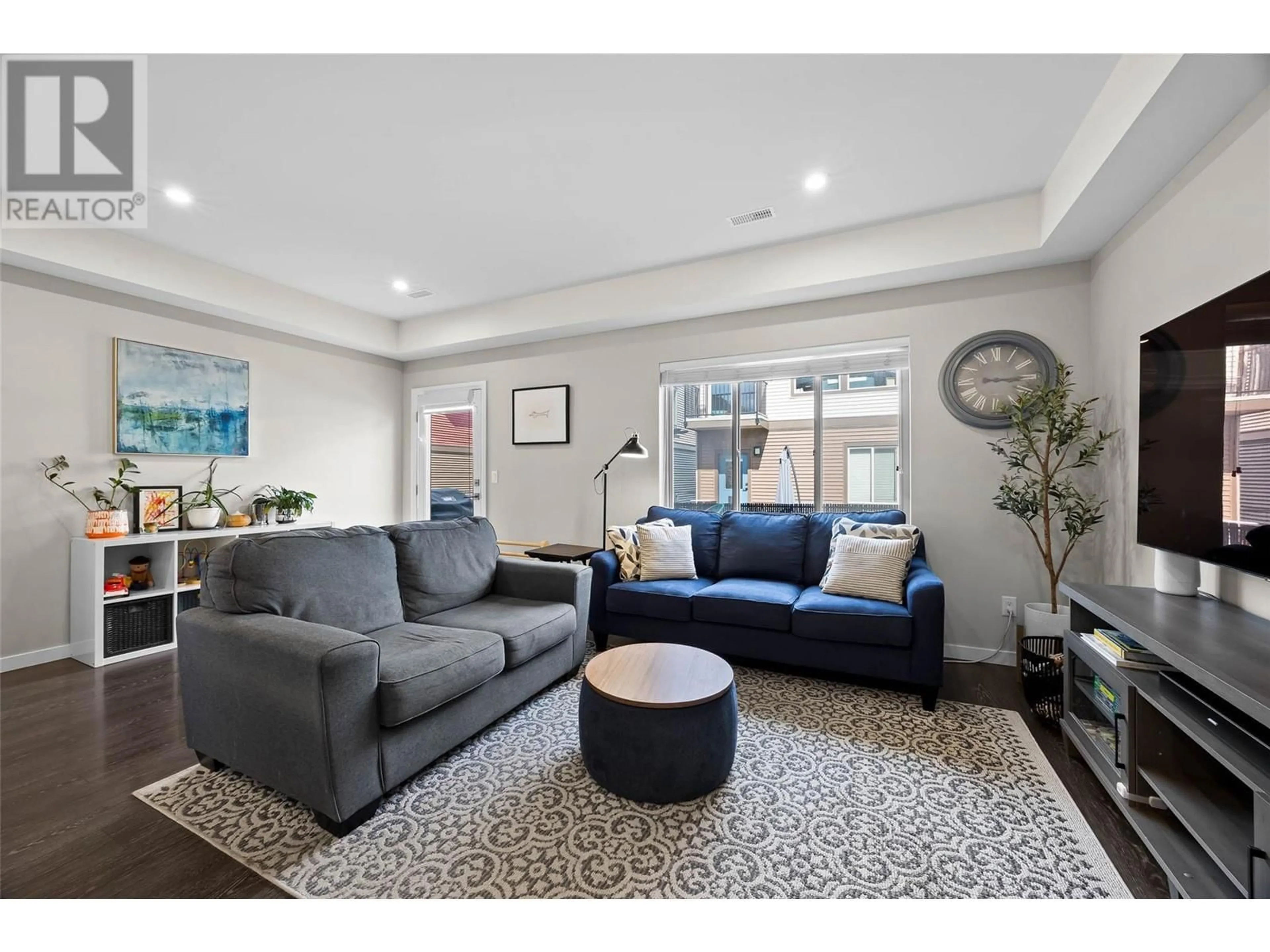 Living room with furniture, unknown for 134 - 1850 HUGH ALLAN DRIVE, Kamloops British Columbia V1S0C8