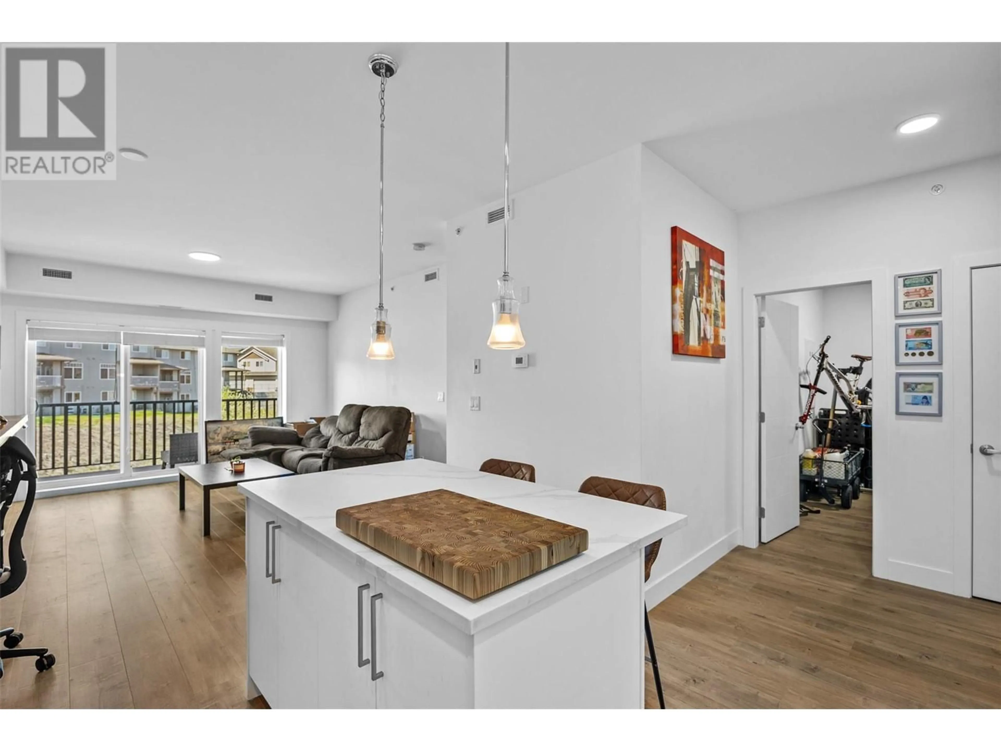 Open concept kitchen, unknown for 305 - 2046 ROBSON PLACE, Kamloops British Columbia V2E0A5