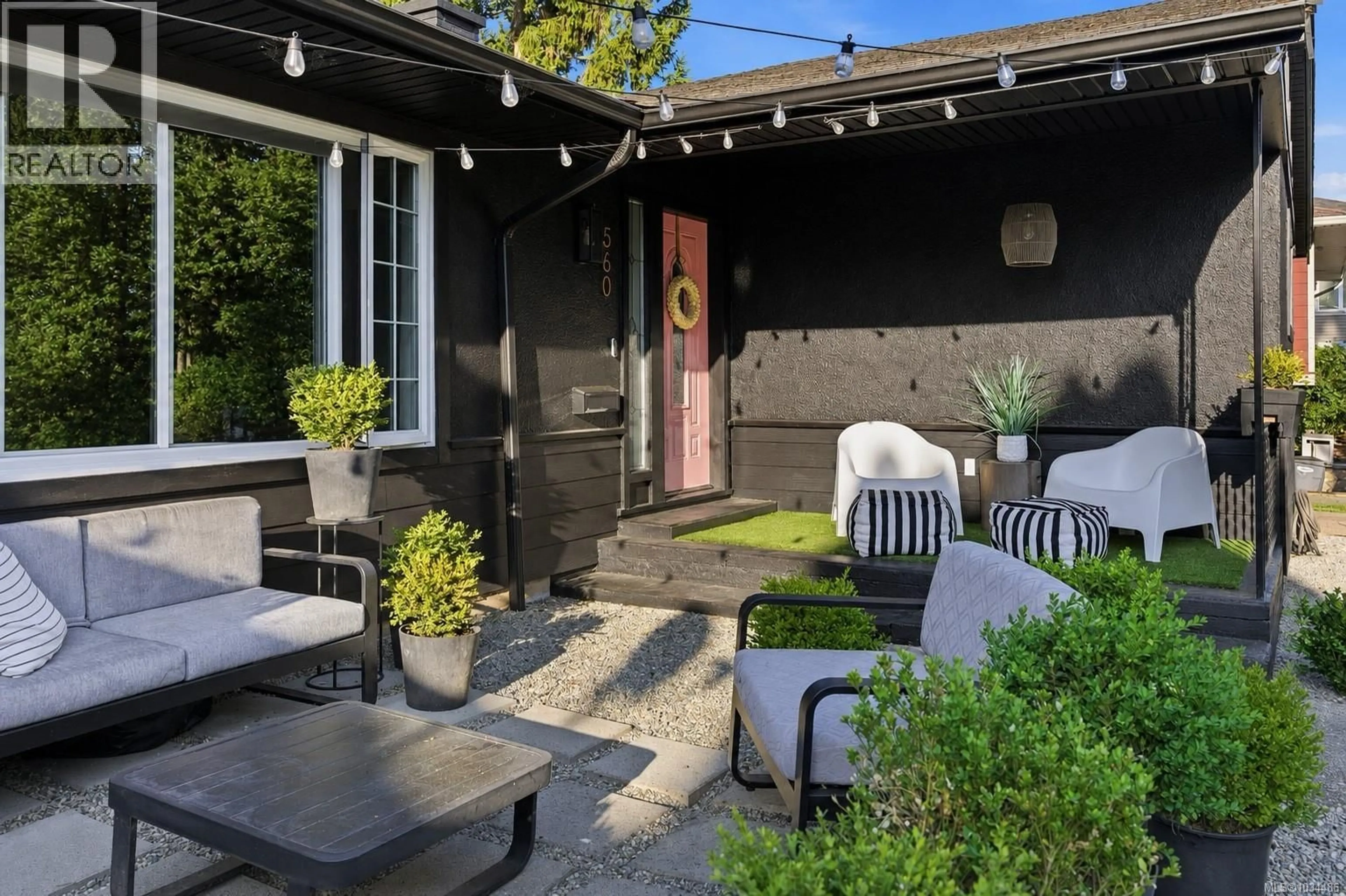 Patio, street for 560 KAY STREET, Saanich British Columbia V8Z2L3