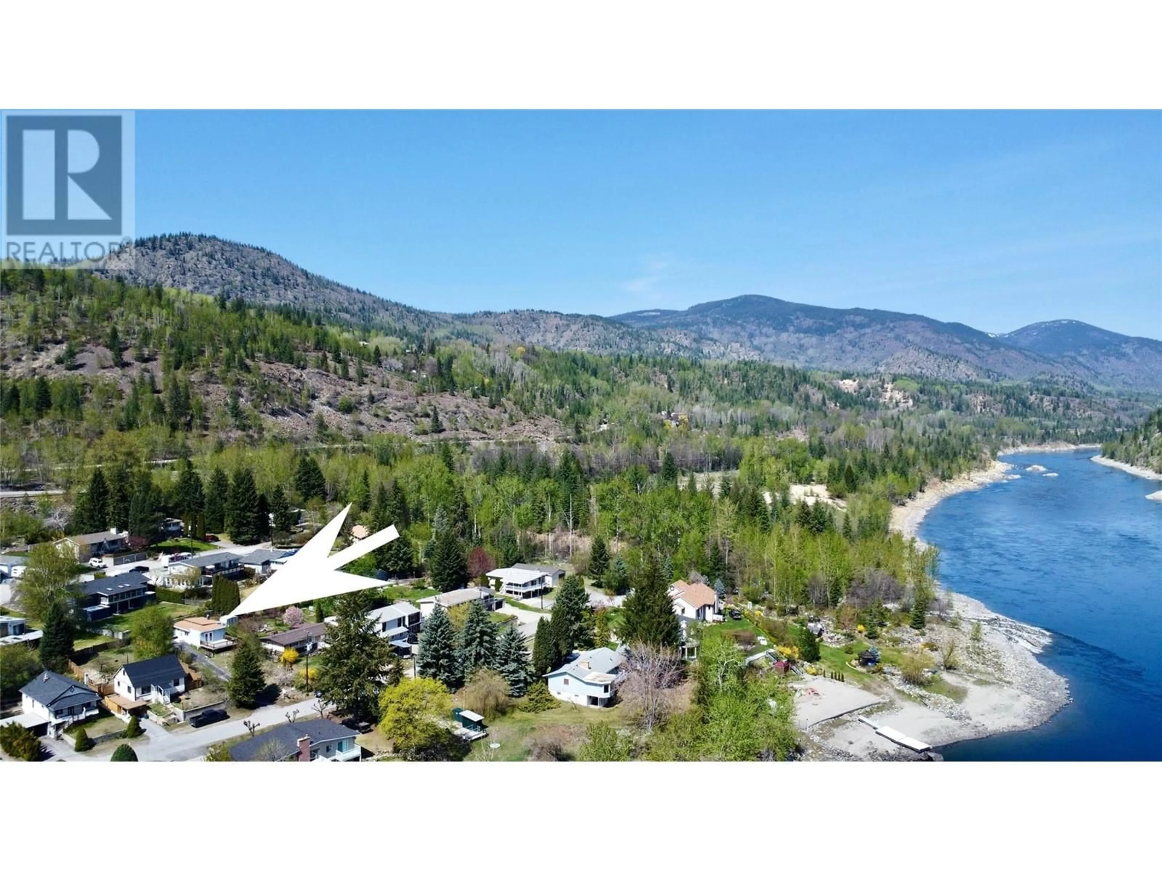 A pic from outside/outdoor area/front of a property/back of a property/a pic from drone, mountain view for 450 3RD AVENUE, Rivervale British Columbia V1R4V4