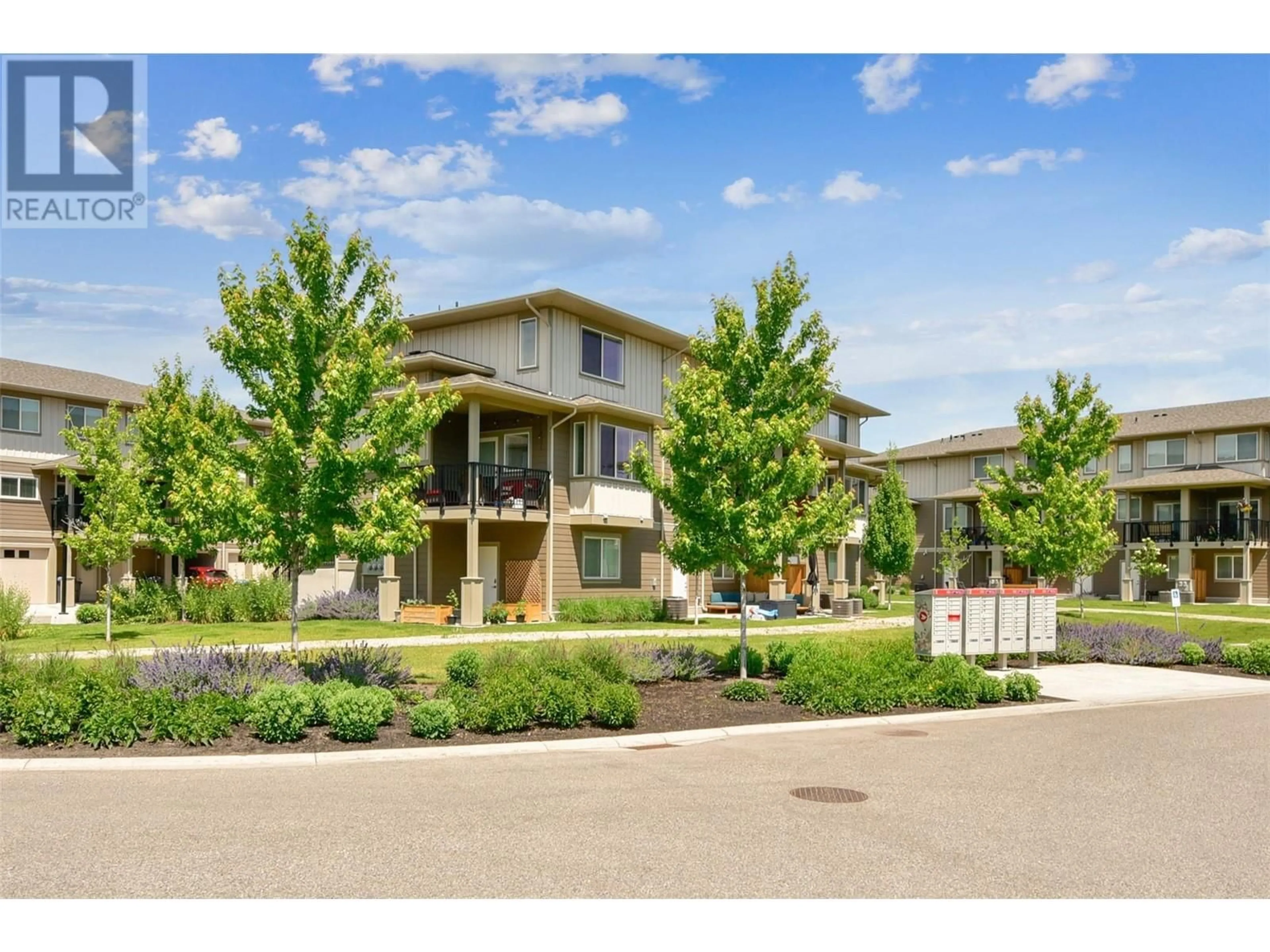 Patio, street for 42 - 300 DRYSDALE BOULEVARD, Kelowna British Columbia V1V1W9