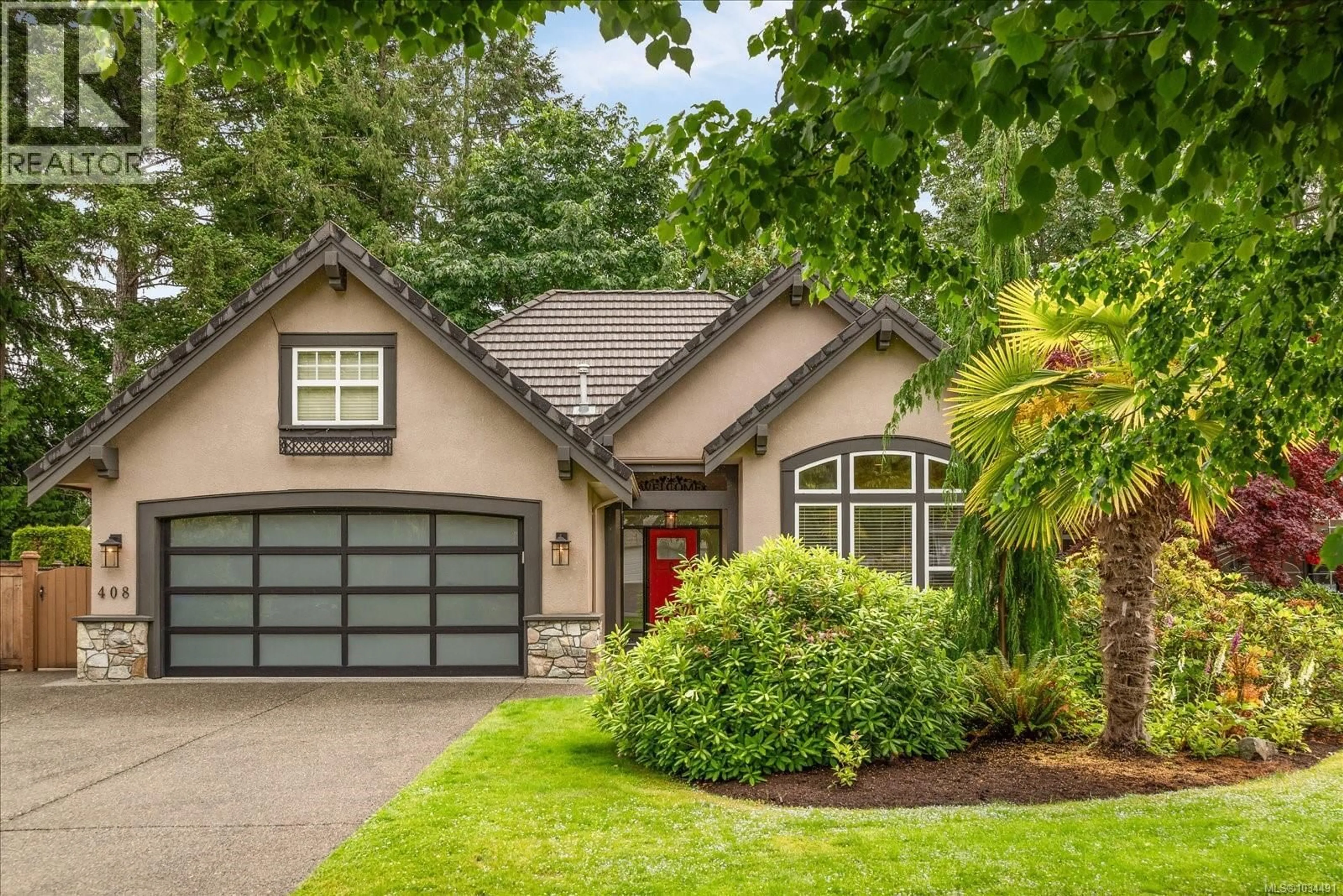 Home with vinyl exterior material, street for 408 PARK RIDGE PLACE, Qualicum Beach British Columbia V9K2S6