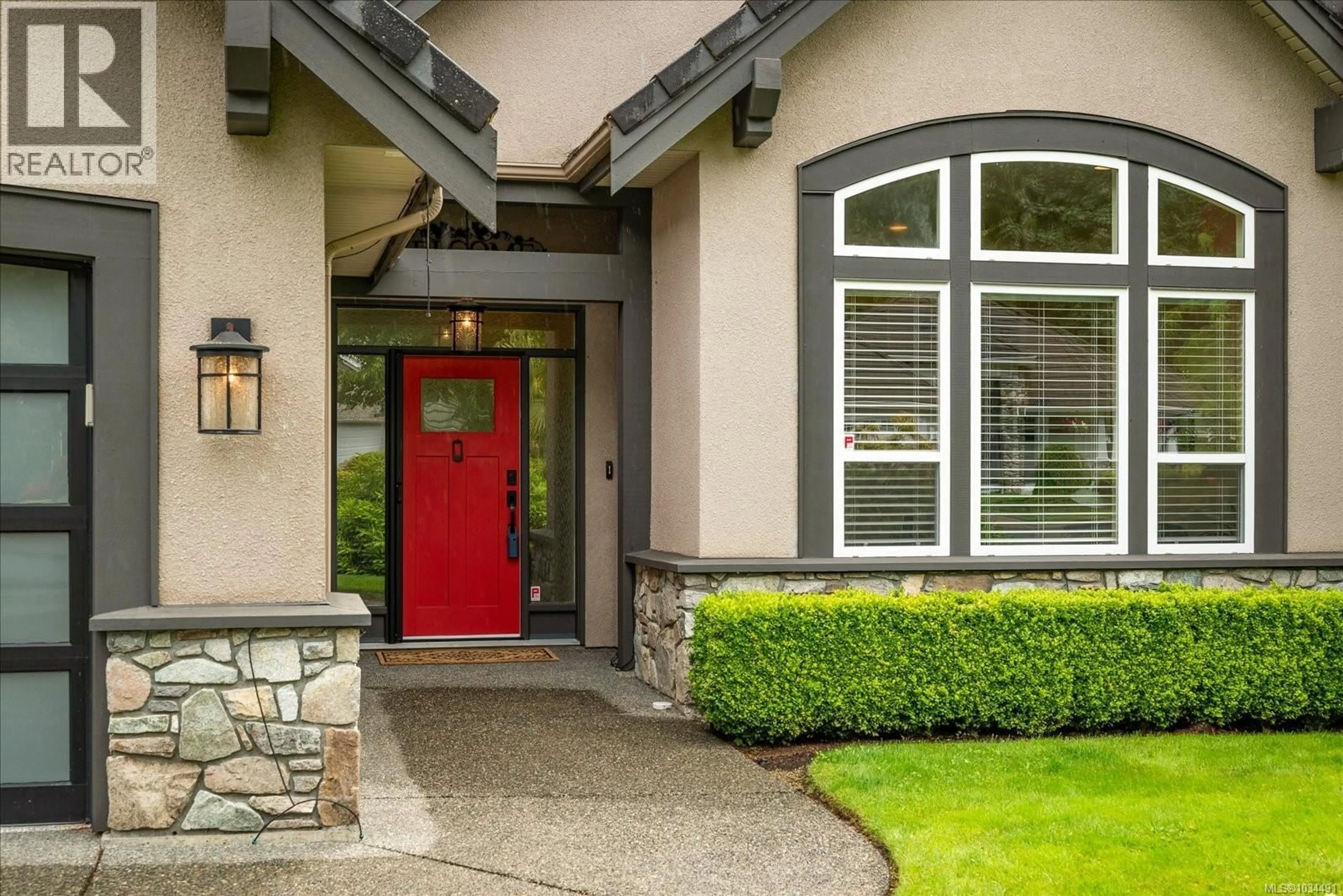 Indoor entryway for 408 PARK RIDGE PLACE, Qualicum Beach British Columbia V9K2S6