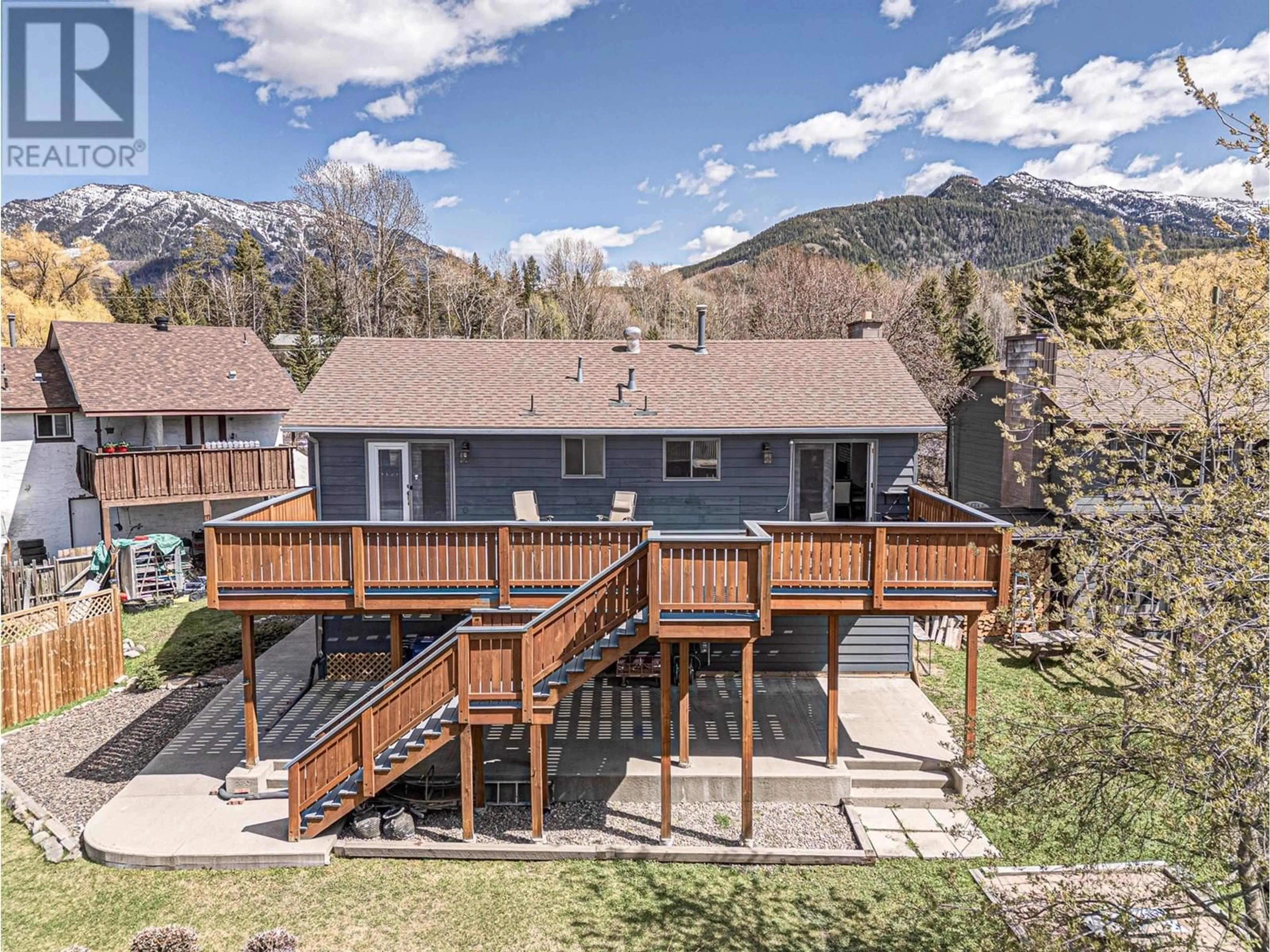 A pic from outside/outdoor area/front of a property/back of a property/a pic from drone, mountain view for 4 MT HERCHMER AVENUE, Fernie British Columbia V0B1M3