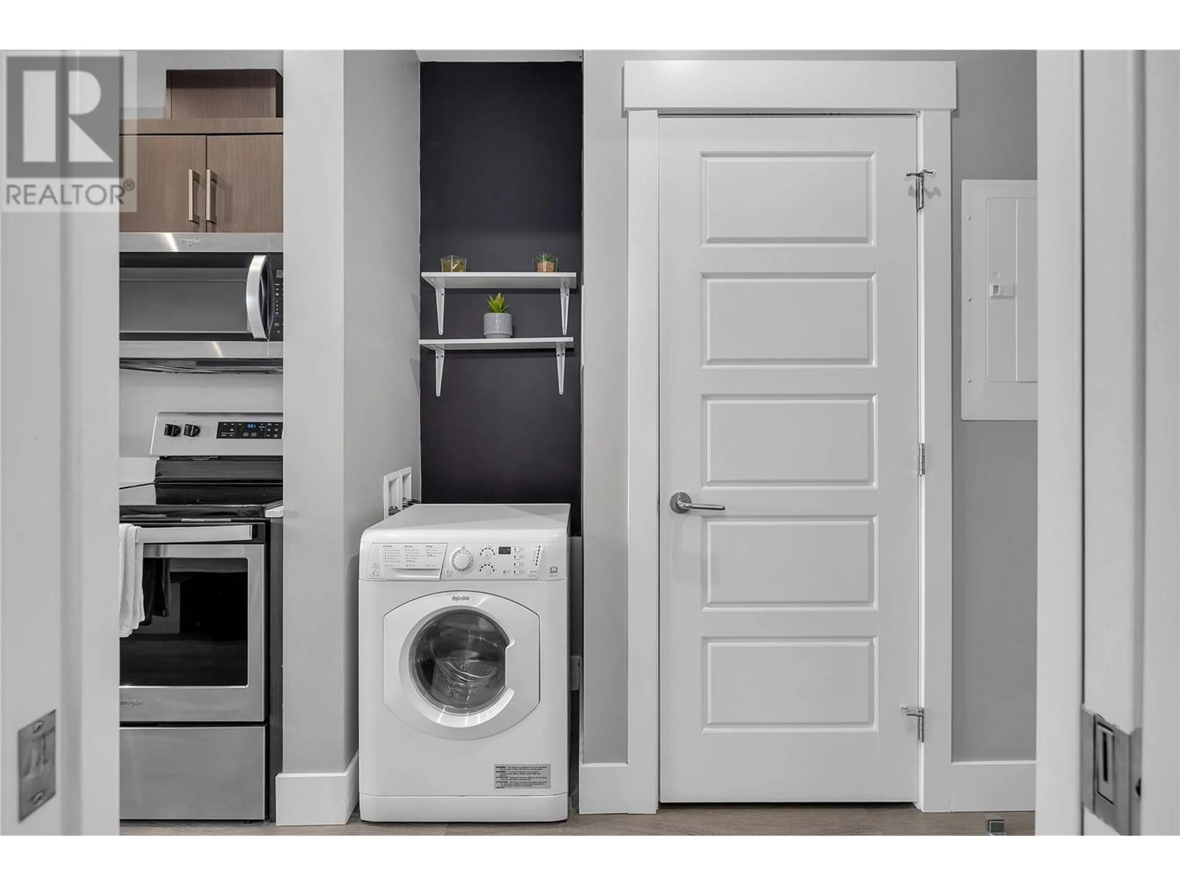Laundry room for 441 - 925 LEON AVENUE, Kelowna British Columbia V1Y0E5