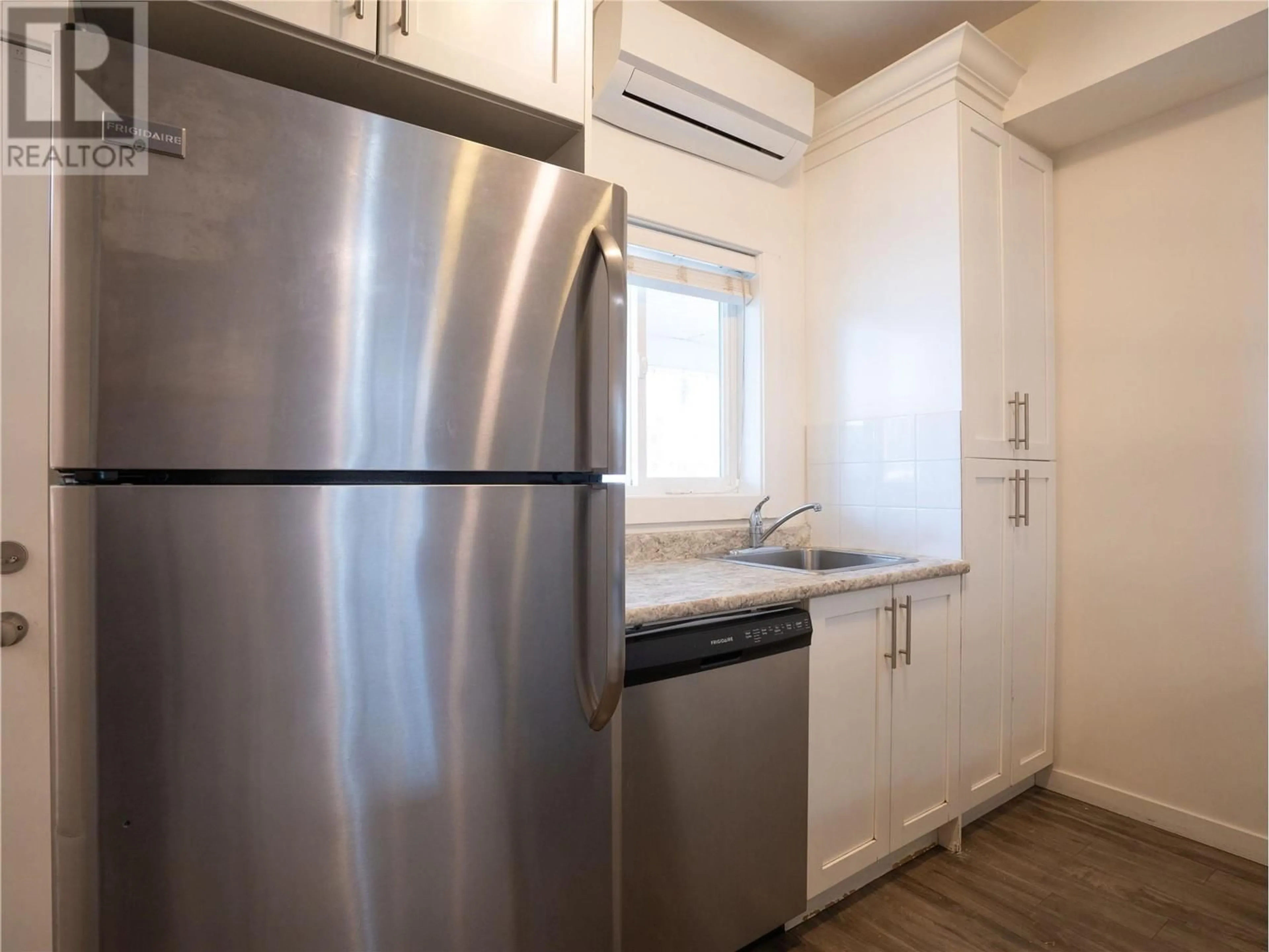 Standard kitchen, unknown for 104 - 601 ELLIS STREET, Penticton British Columbia V2A4M5