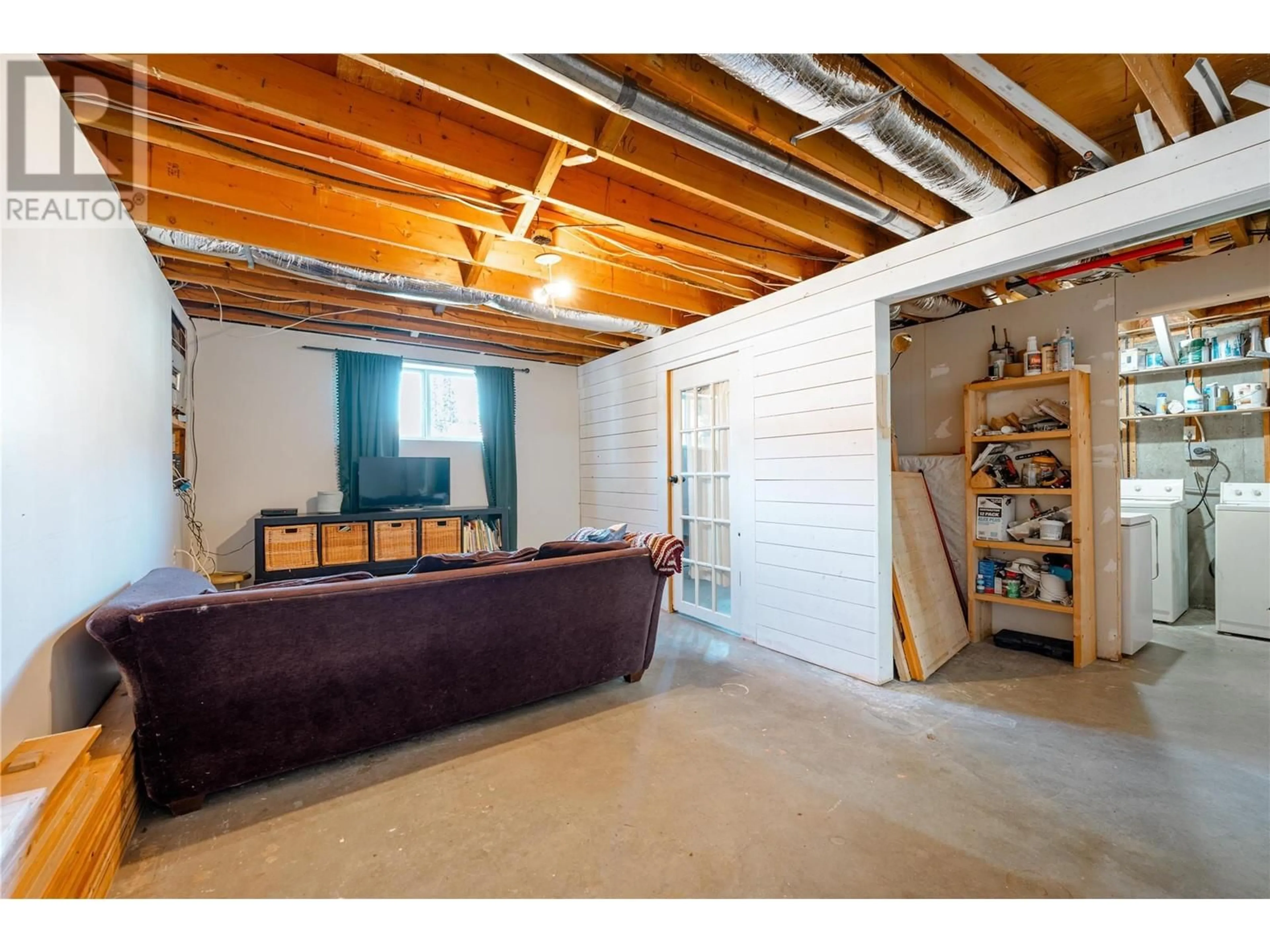 Unknown for 211 VIERS CRESCENT, Revelstoke British Columbia V0E2S0