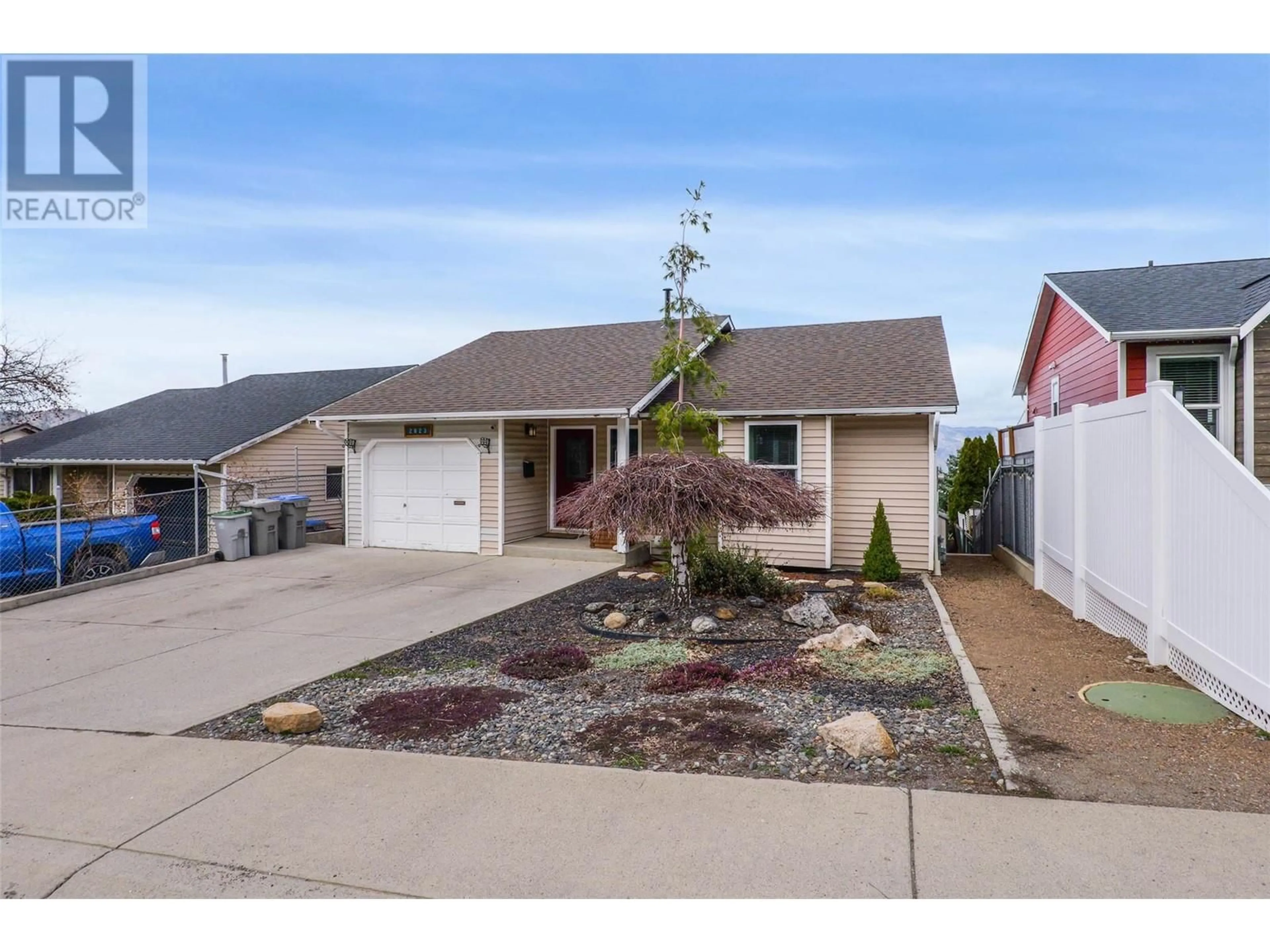 Home with vinyl exterior material, street for 2023 VAN HORNE DRIVE, Kamloops British Columbia V1S1G8