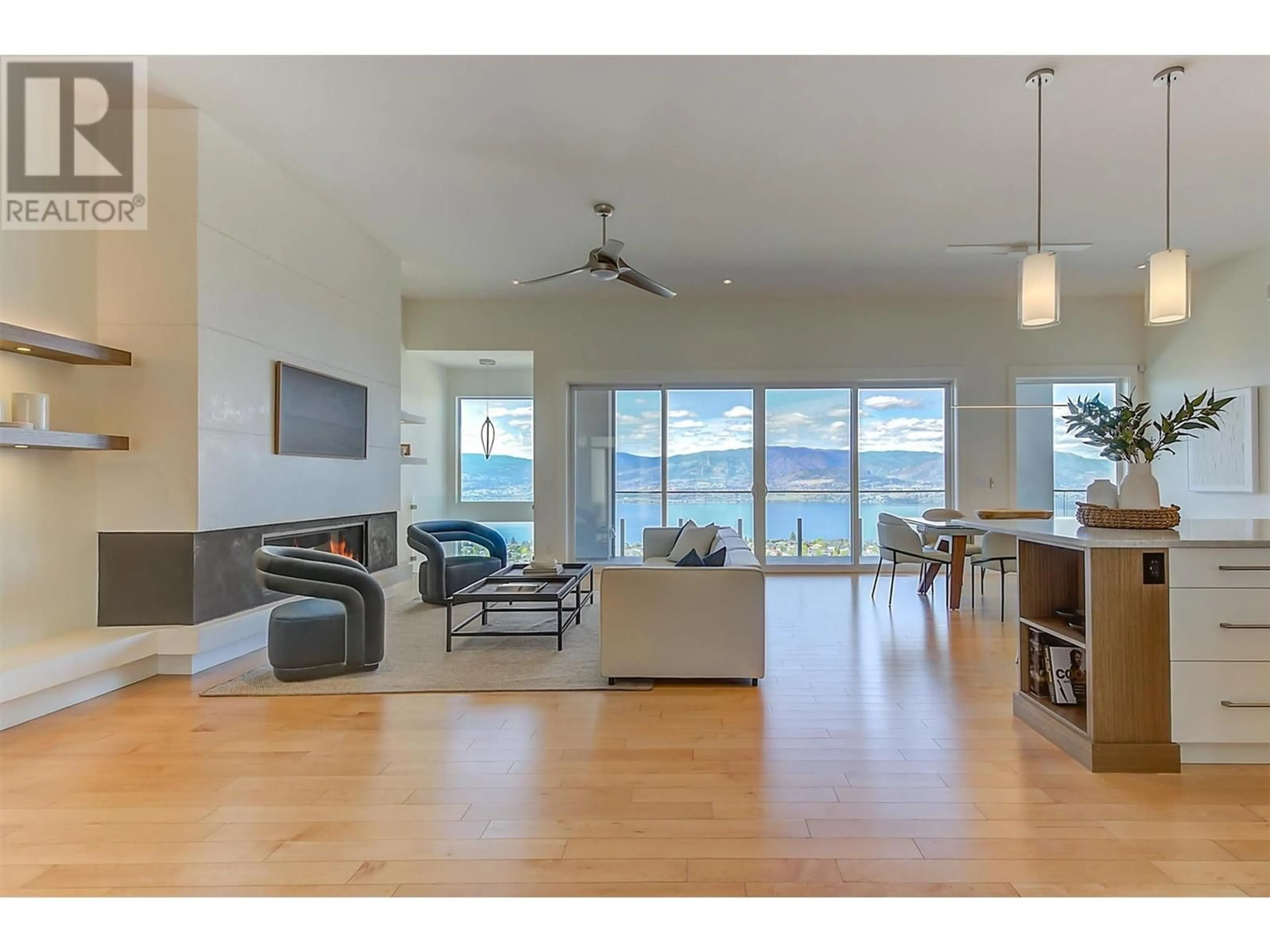 Living room with furniture, unknown for 5598 UPPER MISSION DRIVE, Kelowna British Columbia V1W5M4