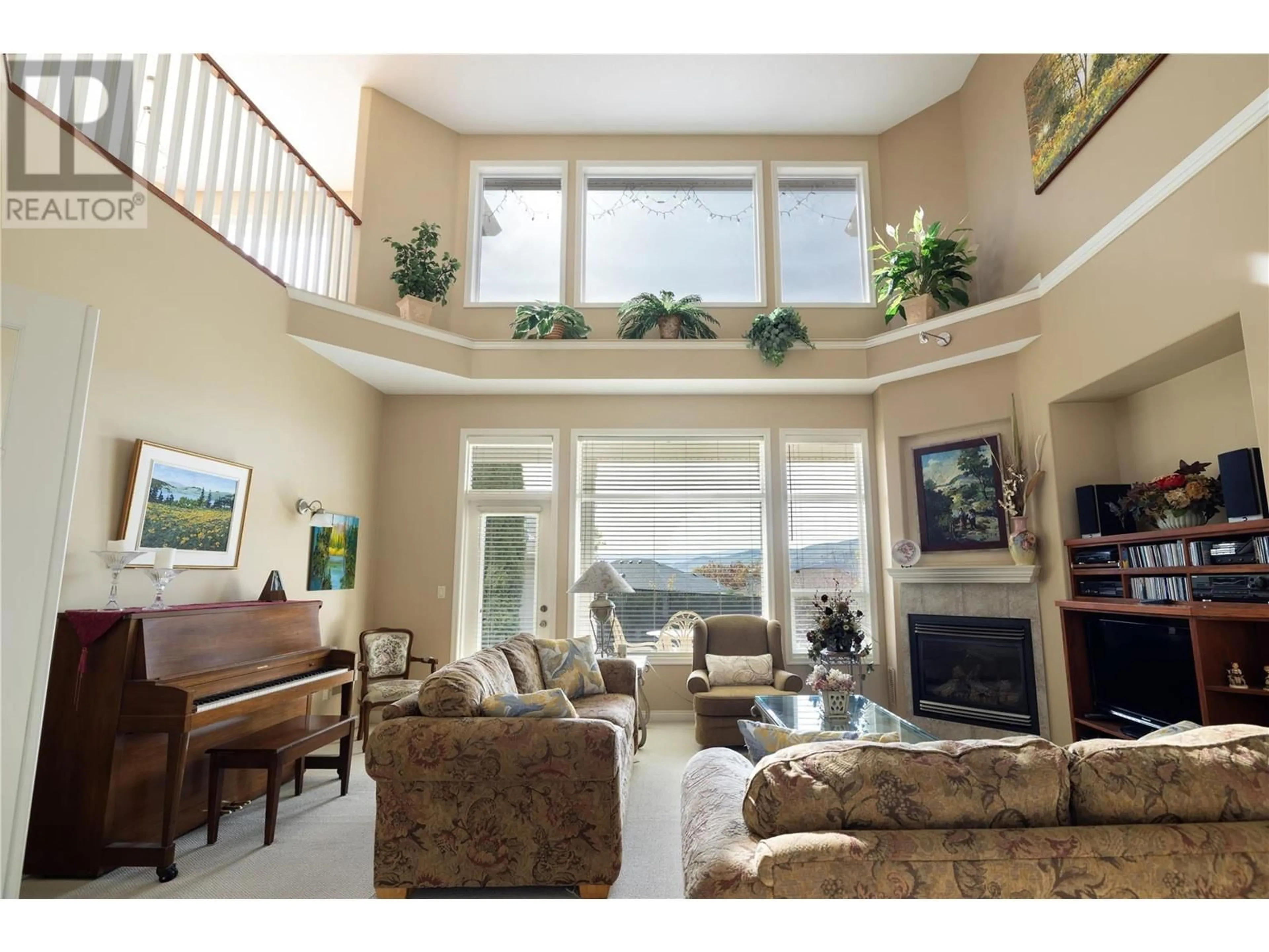 Living room with furniture, unknown for 1001 WINDSOR PLACE, Vernon British Columbia V1T9E7