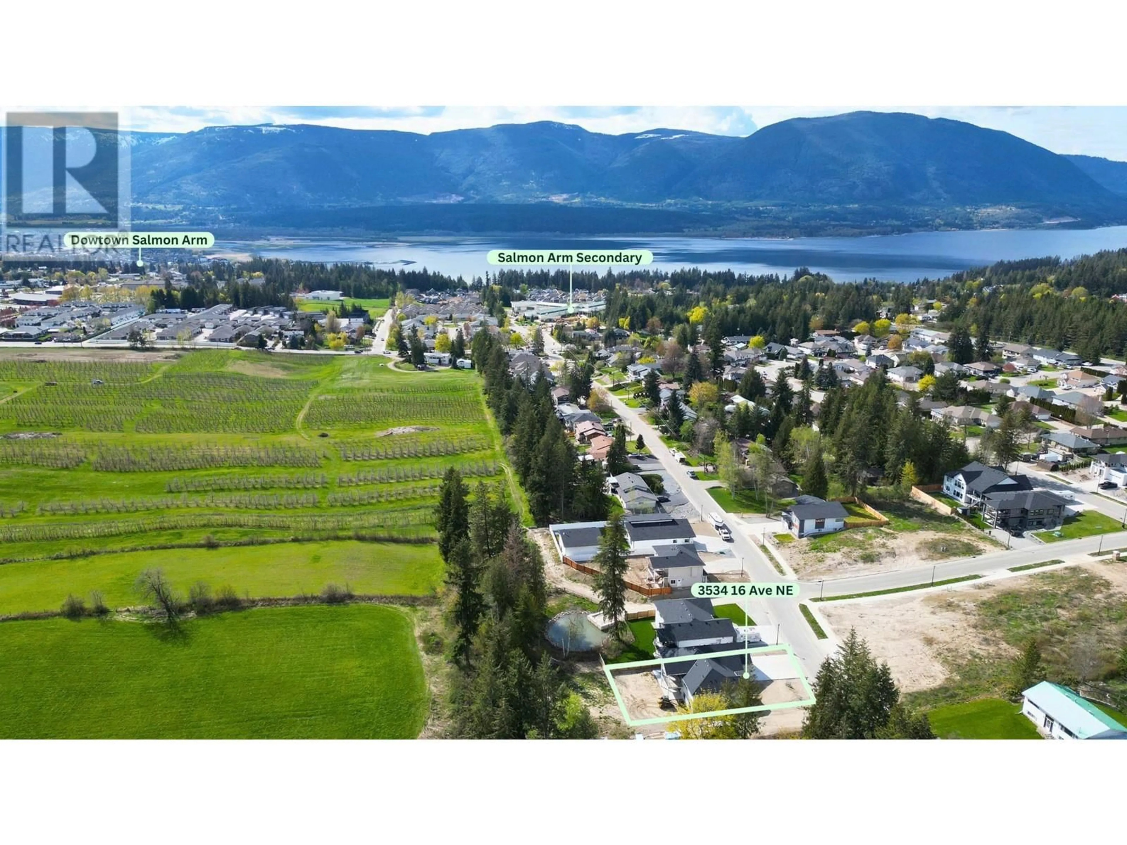 A pic from outside/outdoor area/front of a property/back of a property/a pic from drone, water/lake/river/ocean view for 3534 16 AVENUE NORTHEAST, Salmon Arm British Columbia V1E1Z3