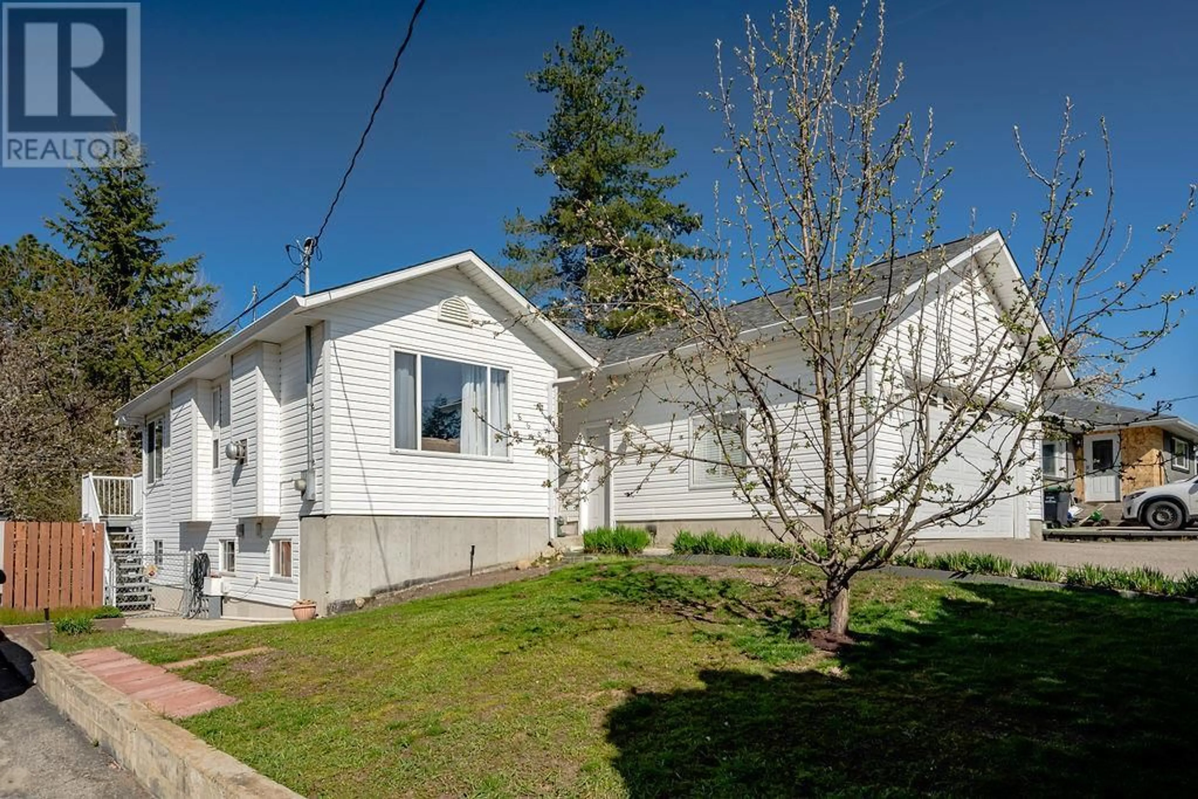 Unknown for 860 7TH AVENUE, Castlegar British Columbia V1N1R9