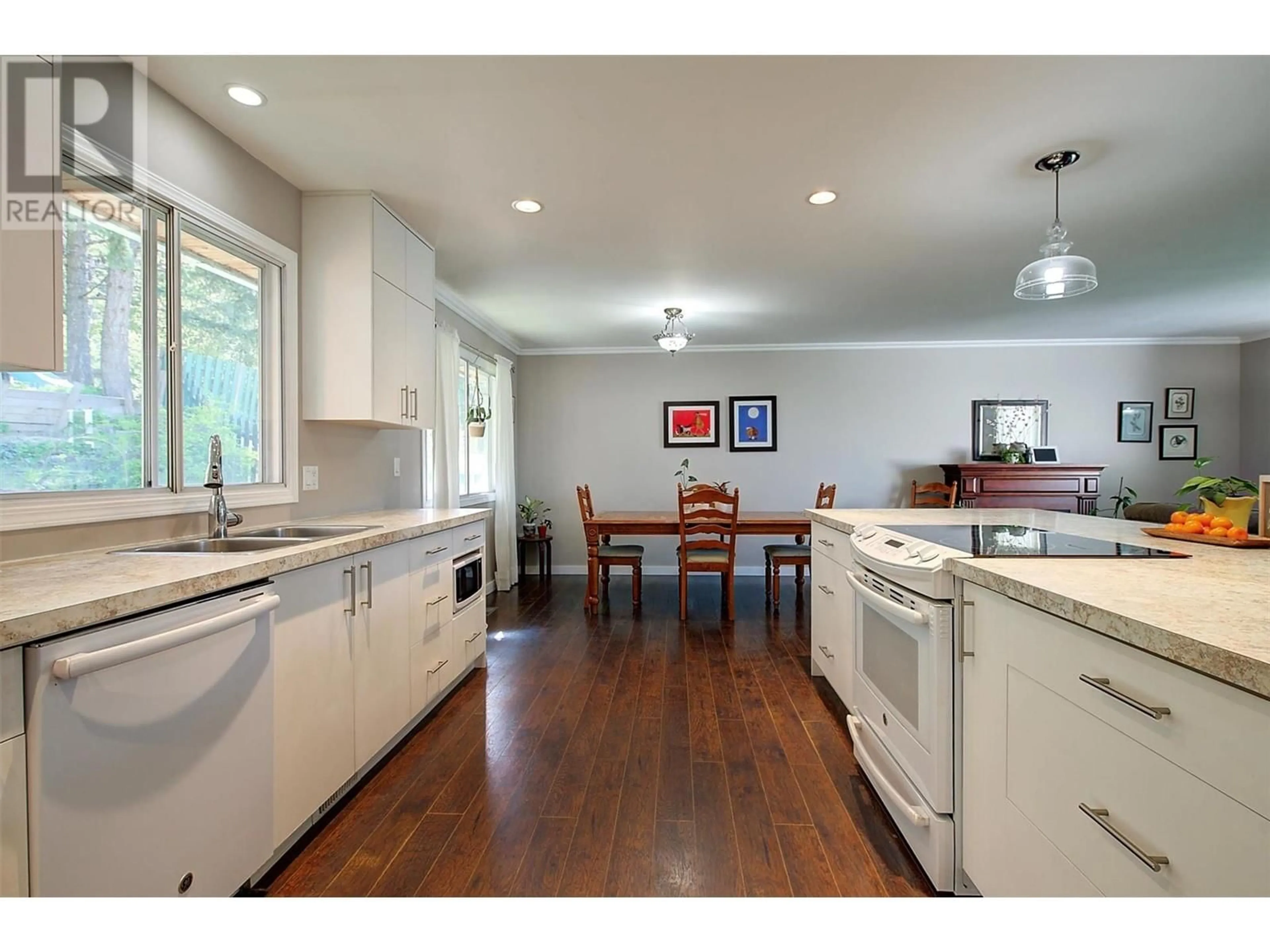 Open concept kitchen, unknown for 1363 PONDEROSA ROAD, West Kelowna British Columbia V1Z1M8