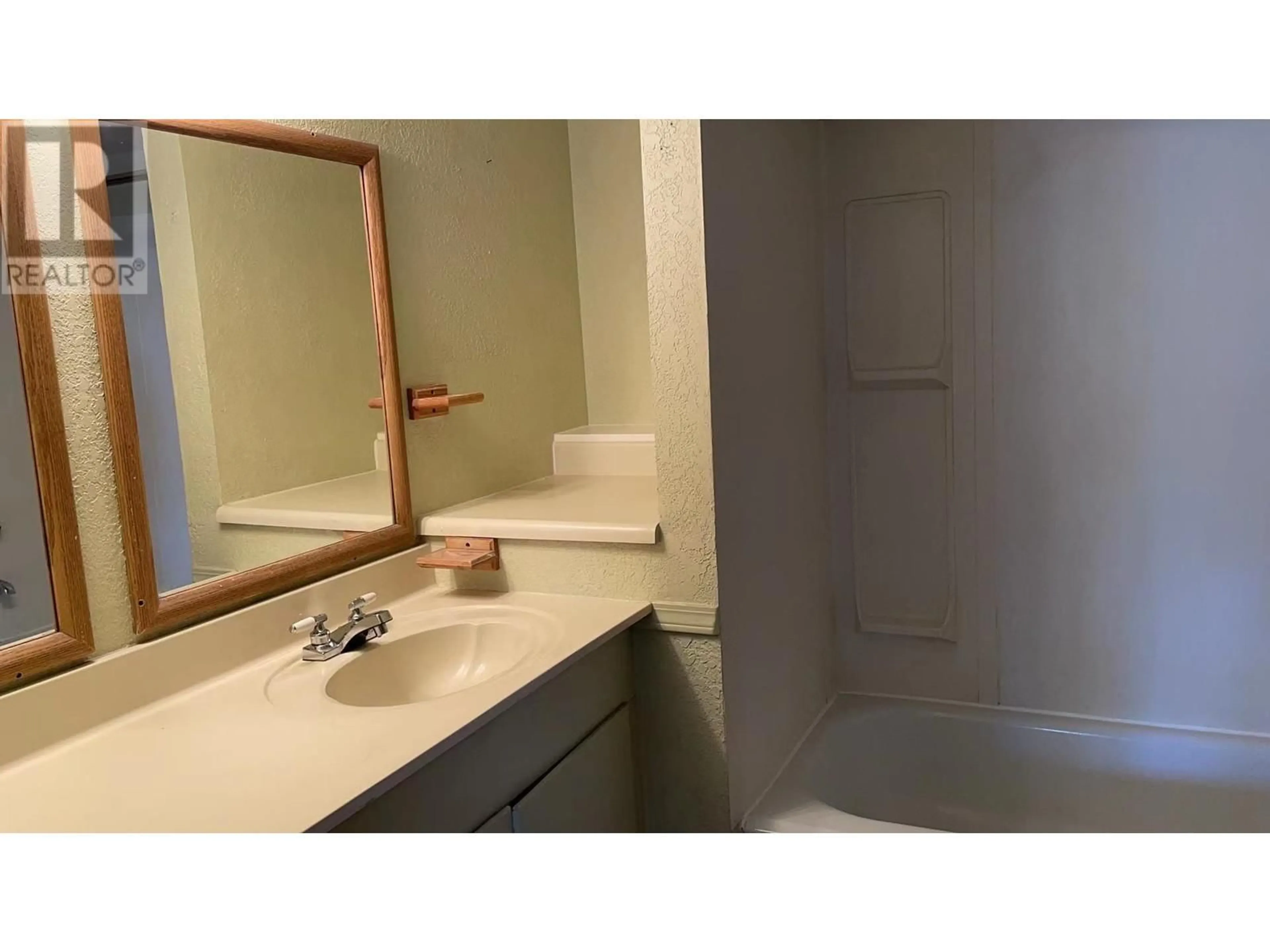 A pic of a room for 3805 22 AVENUE, Vernon British Columbia V1T1H7