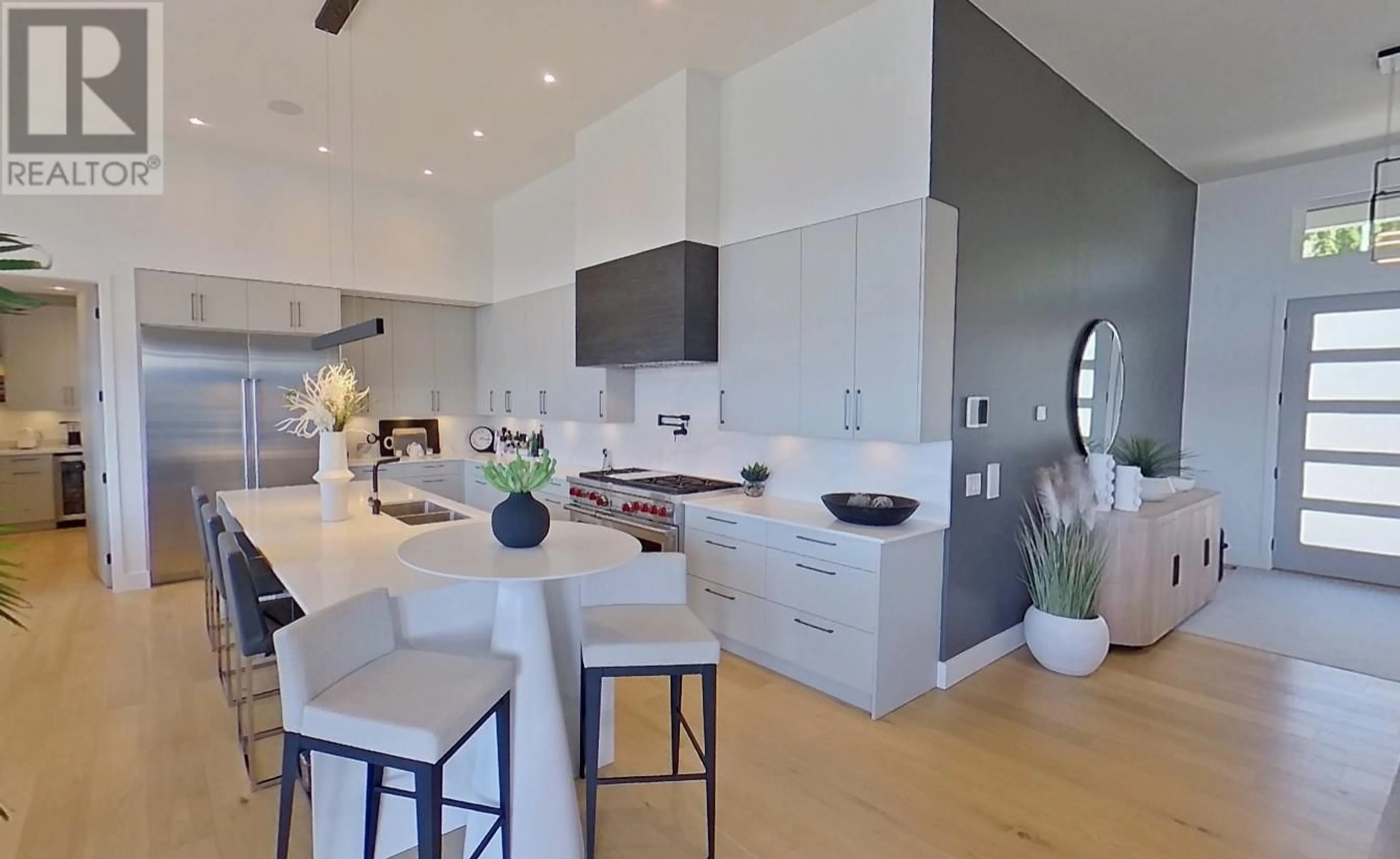 Open concept kitchen, ceramic/tile floor for 392 STELLAR DRIVE, Kelowna British Columbia V1W4K4
