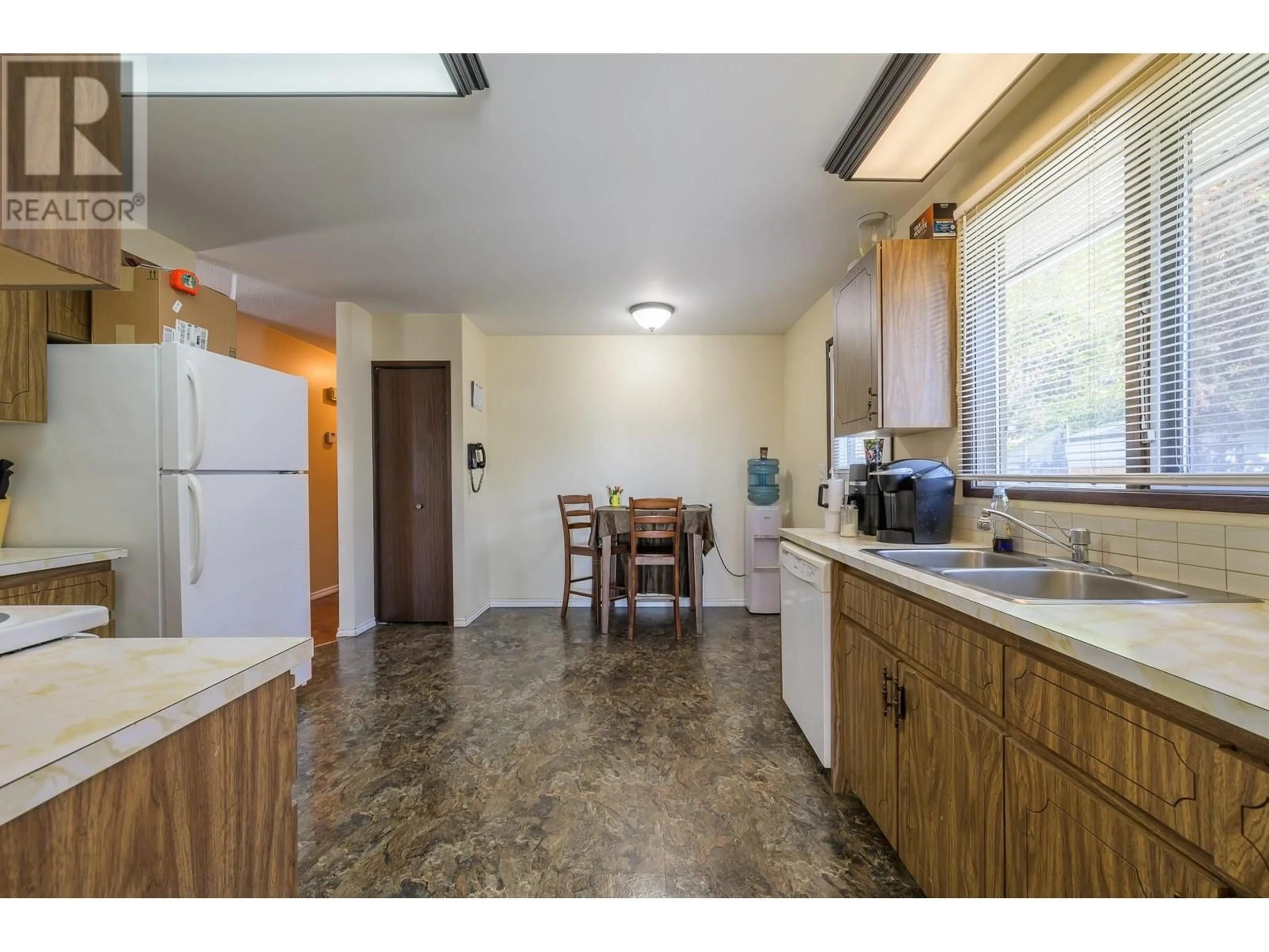 Standard kitchen, unknown for 1757 LEIGHTON PLACE, Kamloops British Columbia V2B7P1