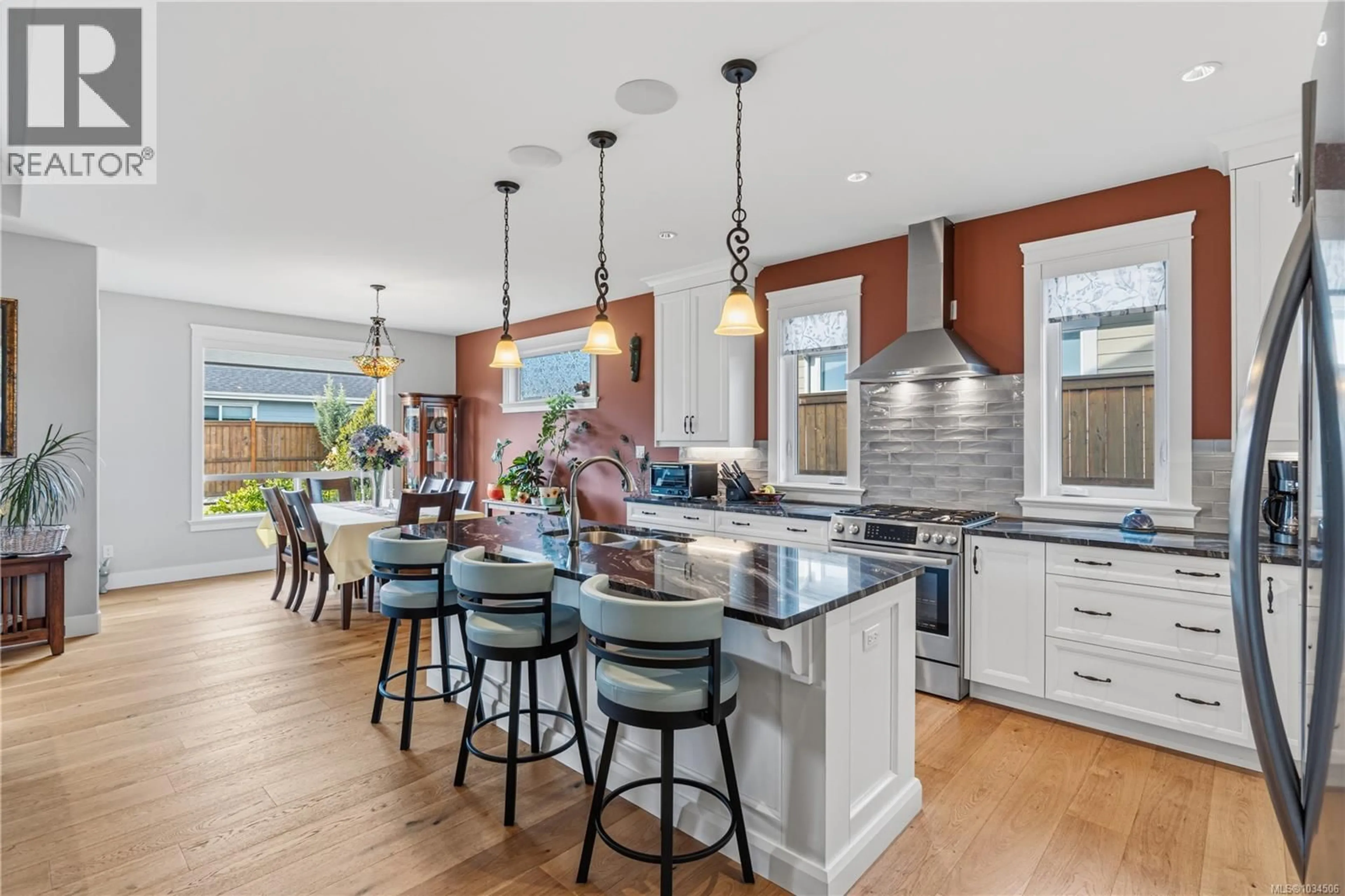 Open concept kitchen, ceramic/tile floor for 580 AVALON PLACE, Parksville British Columbia V9P0E7