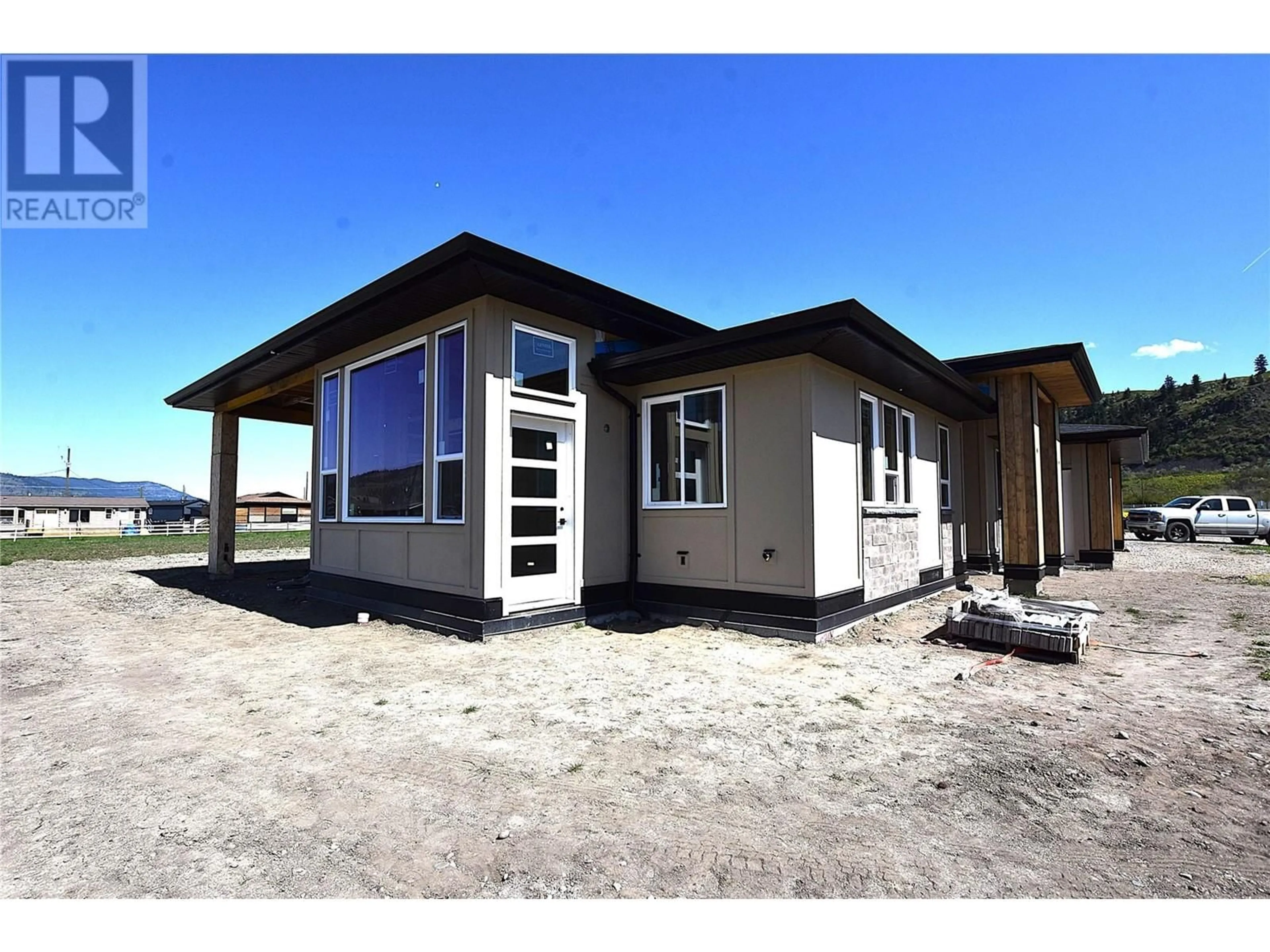 Home with vinyl exterior material, building for 42 - 75 ANTOINE ROAD, Vernon British Columbia V1H2A3