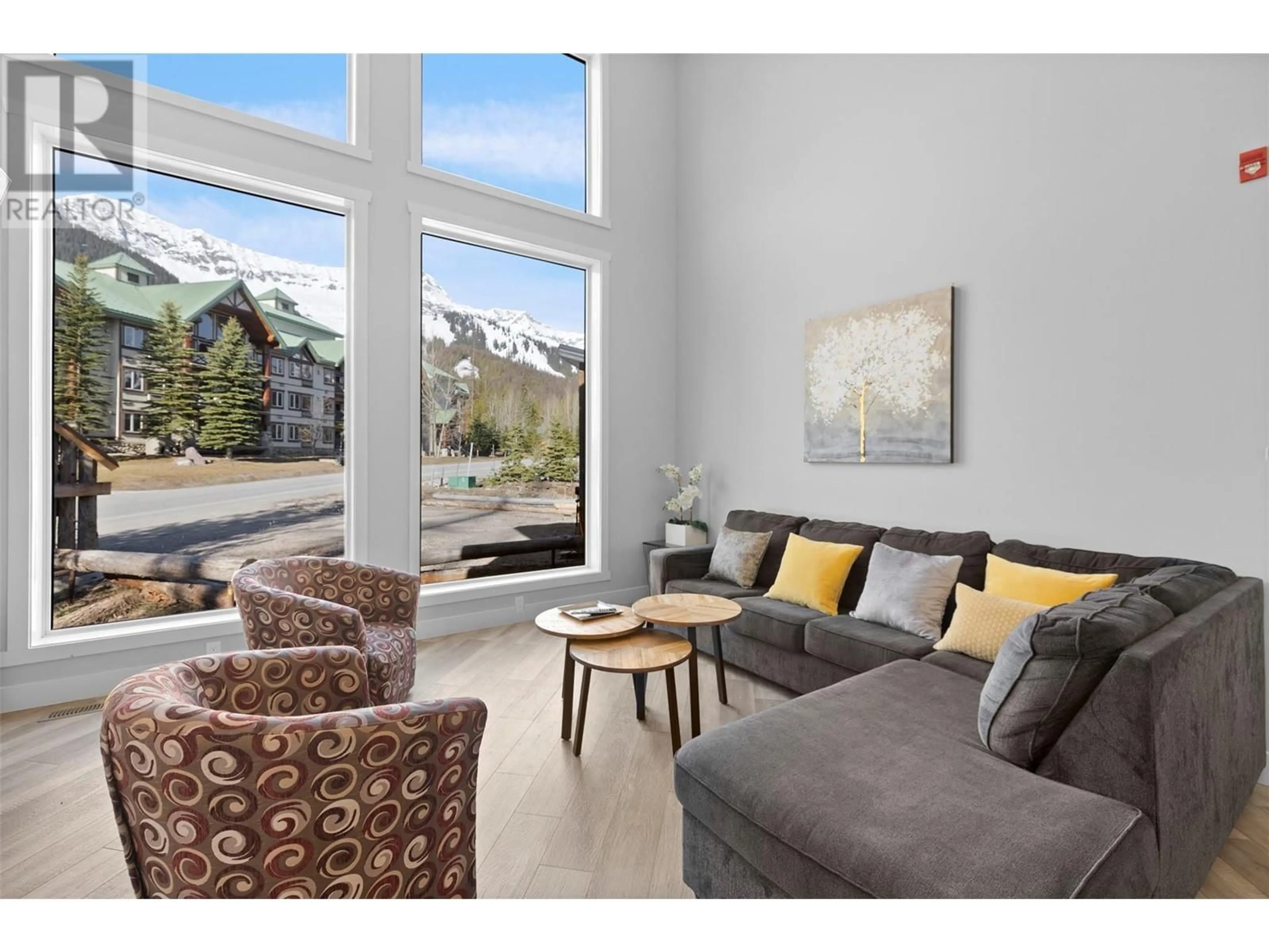 Living room with furniture, unknown for 5339 HIGHLINE DRIVE, Fernie British Columbia V0B1M5