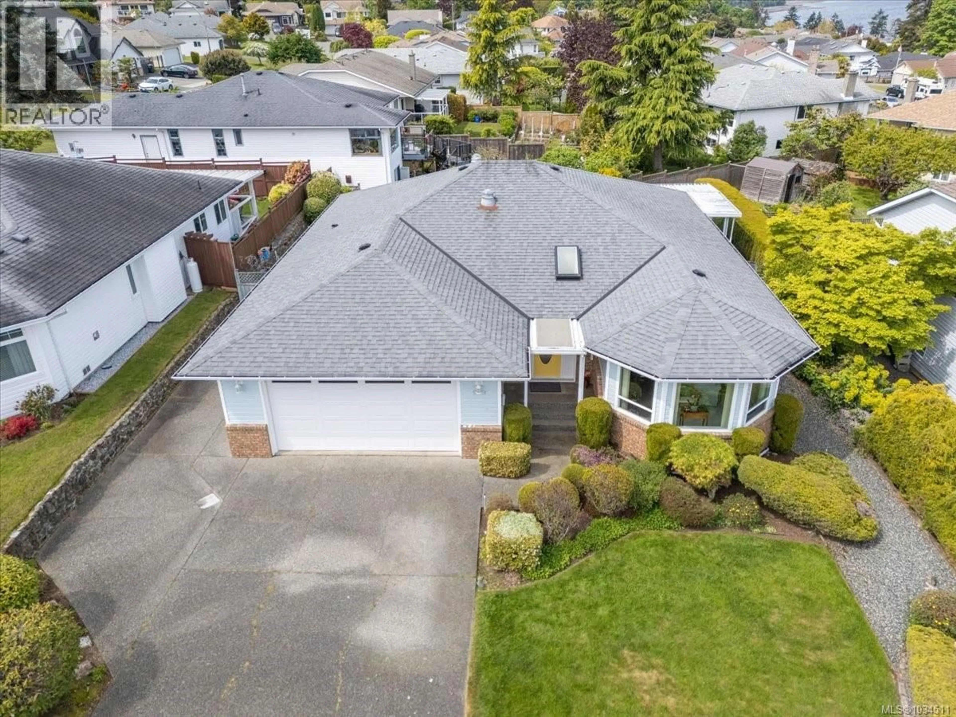 A pic from outside/outdoor area/front of a property/back of a property/a pic from drone, street for 5351 WILLIAMSON ROAD, Nanaimo British Columbia V9V1J9
