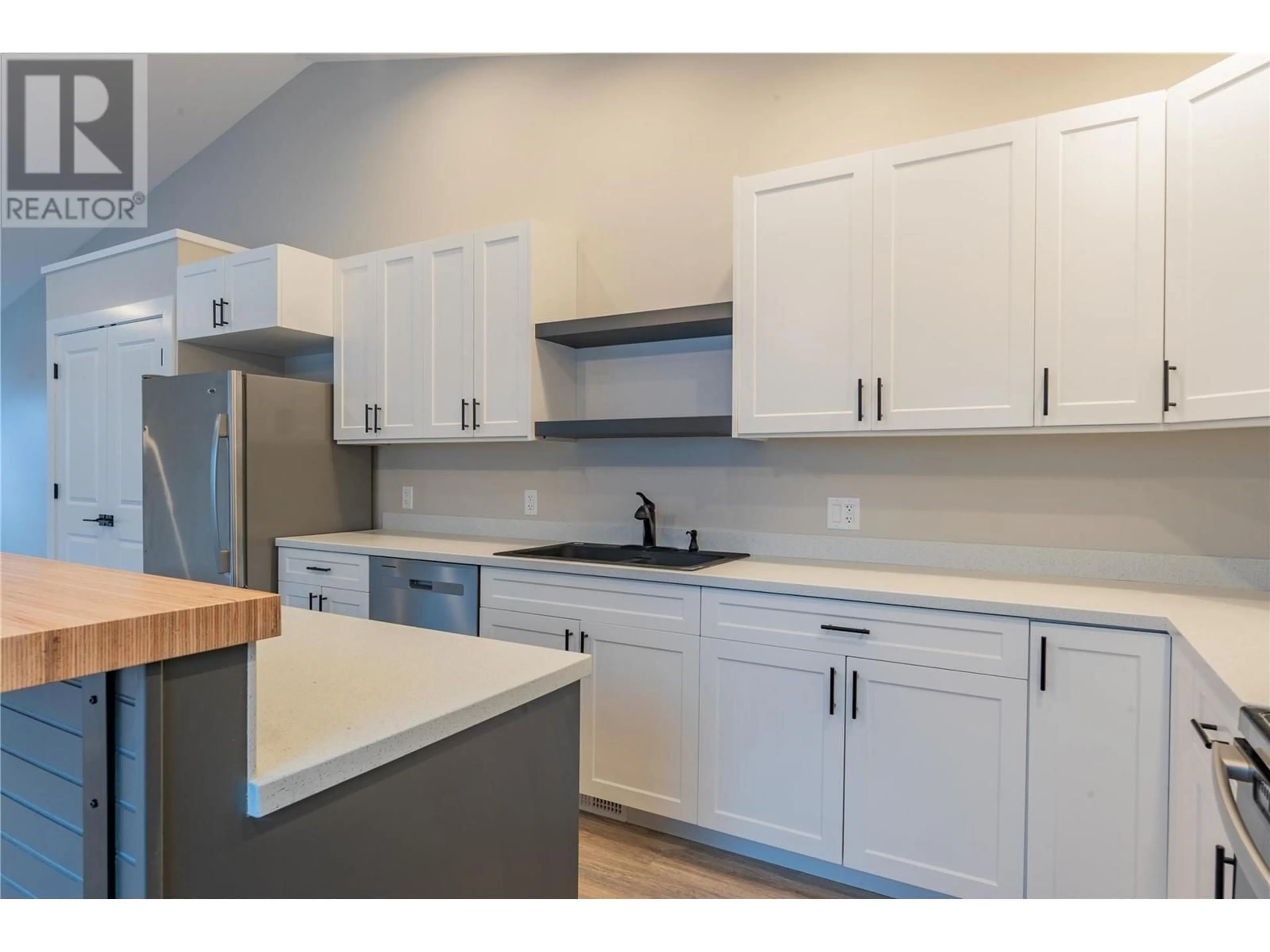 Unknown for 418 2ND AVENUE, Rivervale British Columbia V1R4V5