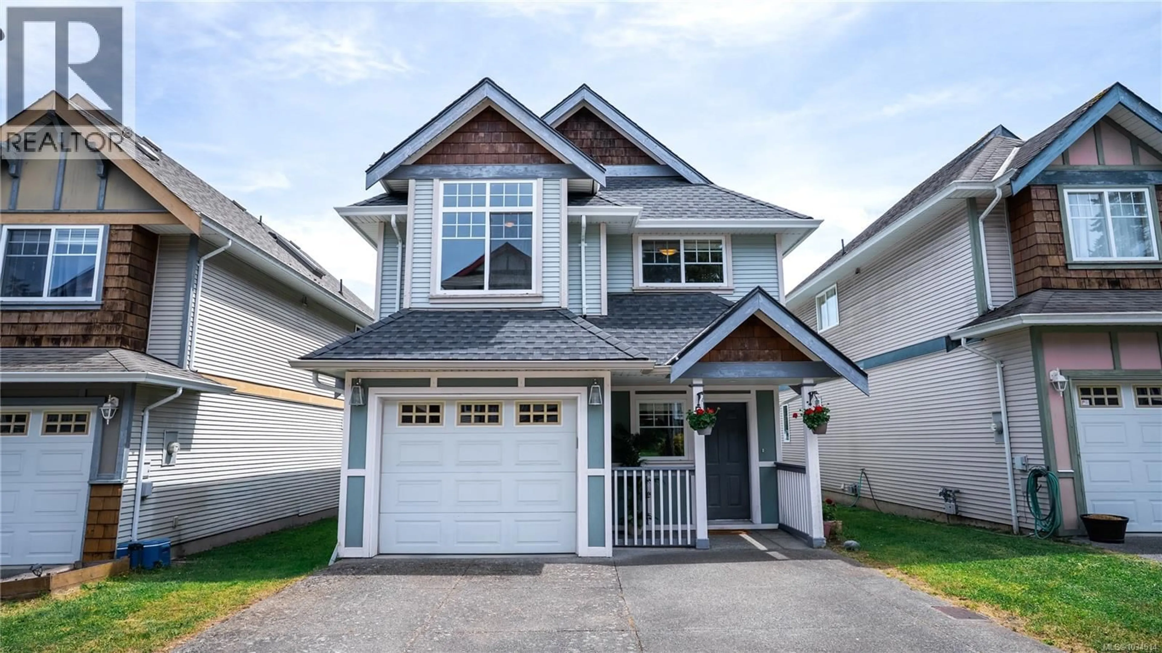 Home with vinyl exterior material, street for 5 - 921 COLVILLE ROAD, Esquimalt British Columbia V9A4P4