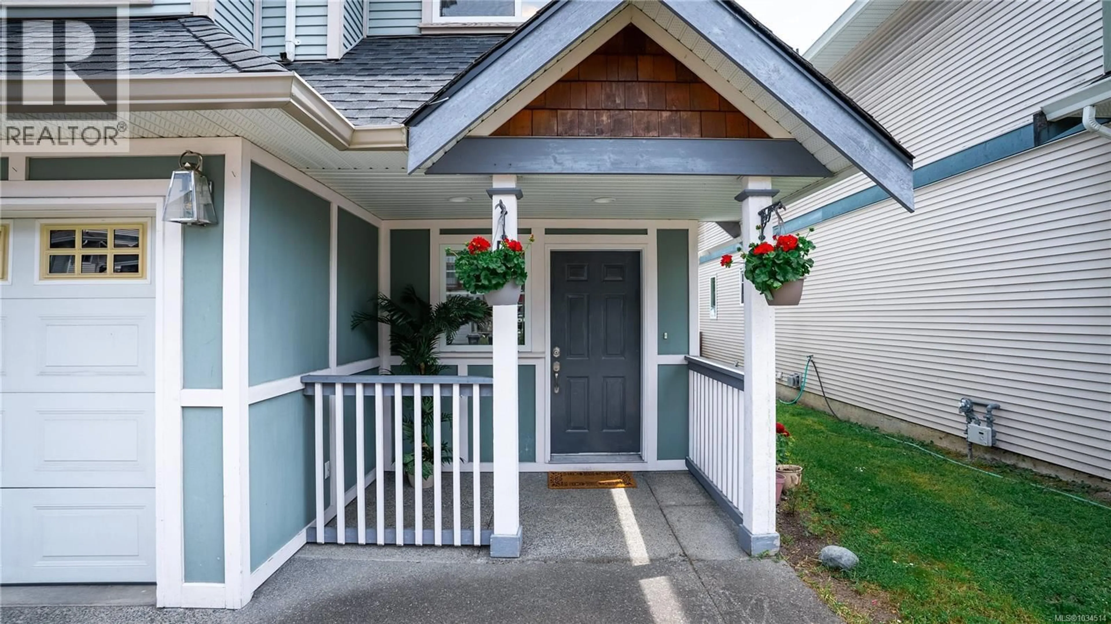 Indoor entryway for 5 - 921 COLVILLE ROAD, Esquimalt British Columbia V9A4P4
