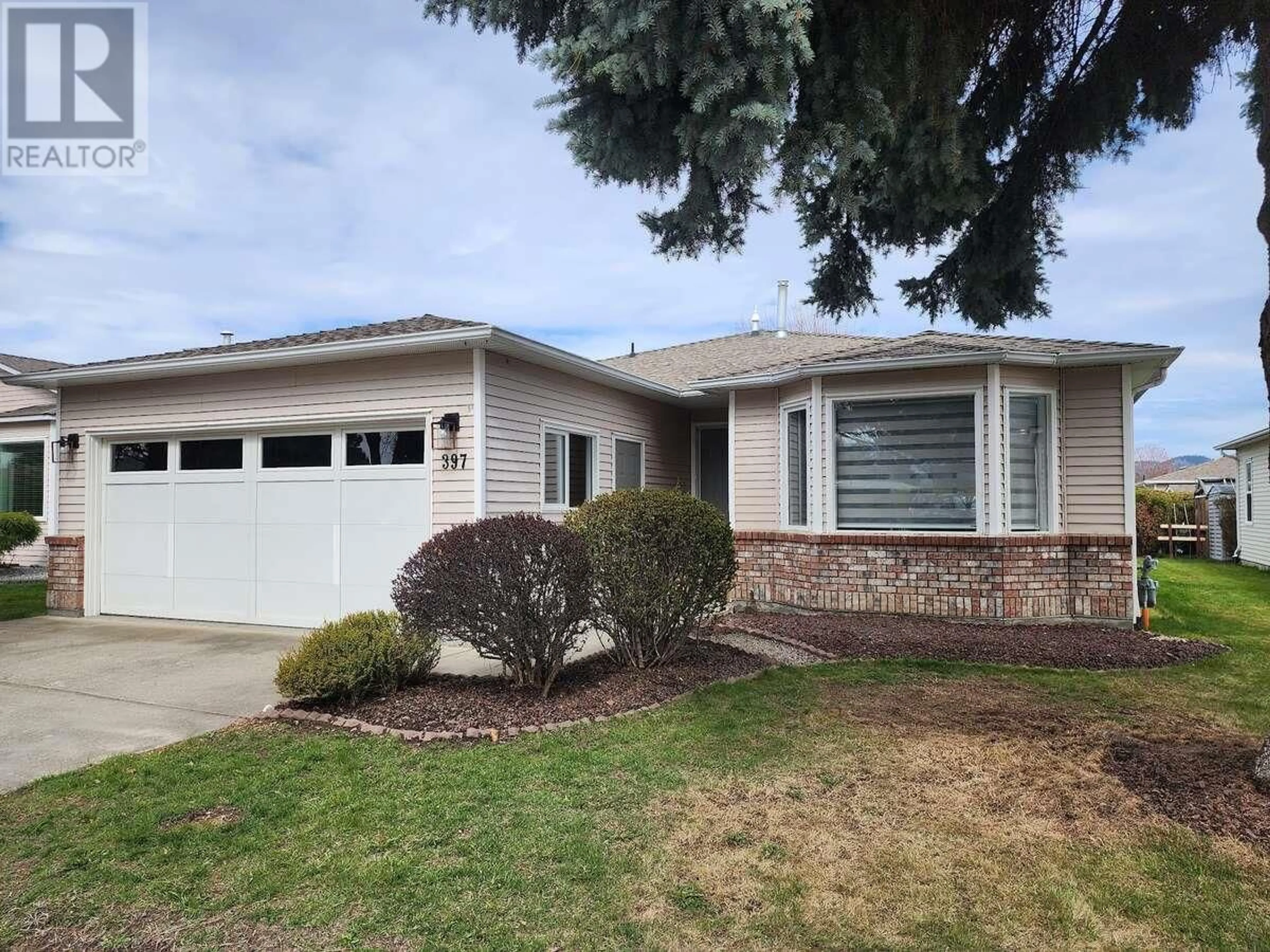 Home with vinyl exterior material, street for 397 - 1260 RAYMER AVENUE, Kelowna British Columbia V1W3S7