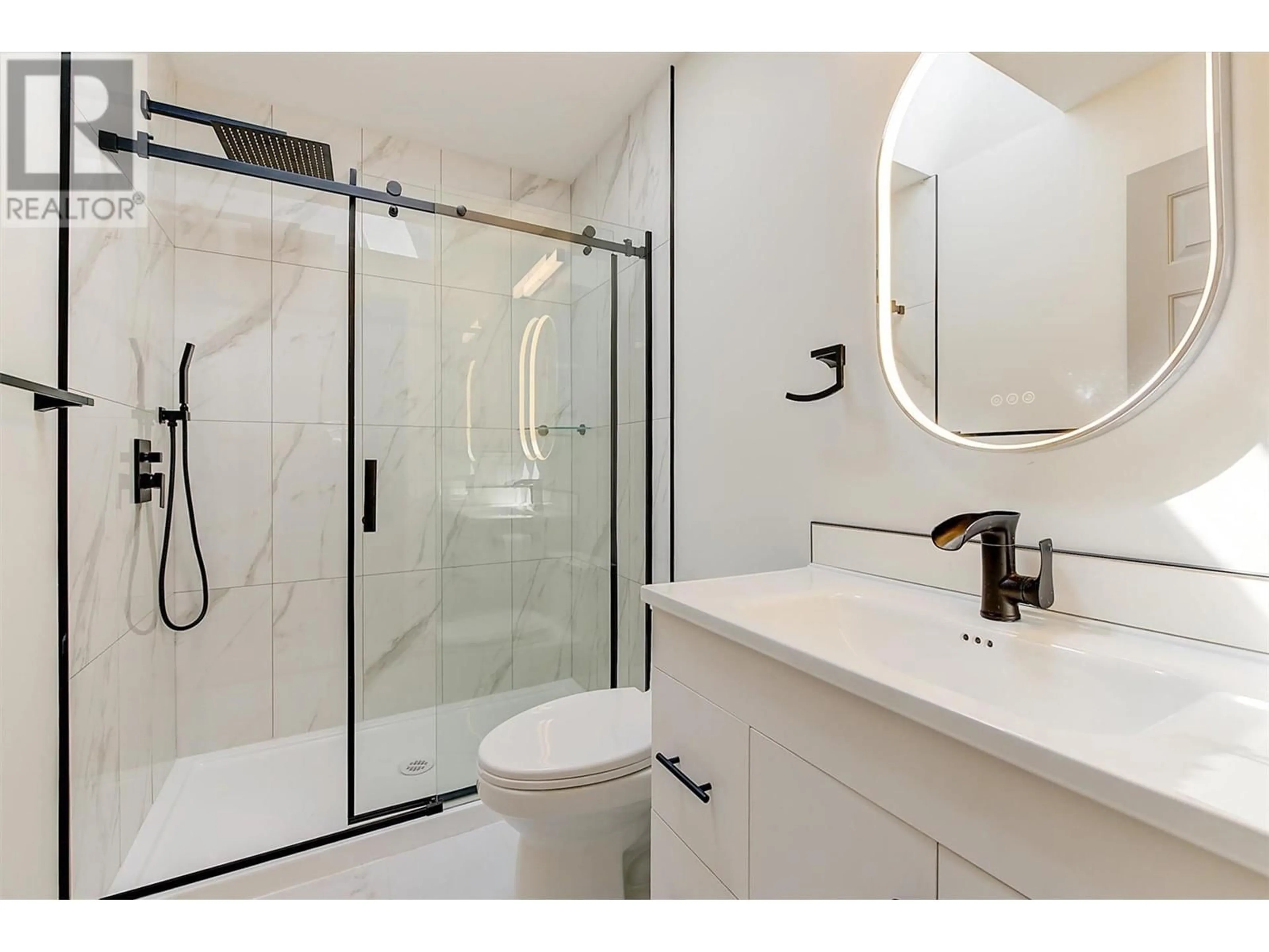 Standard bathroom, ceramic/tile floor for 397 - 1260 RAYMER AVENUE, Kelowna British Columbia V1W3S7