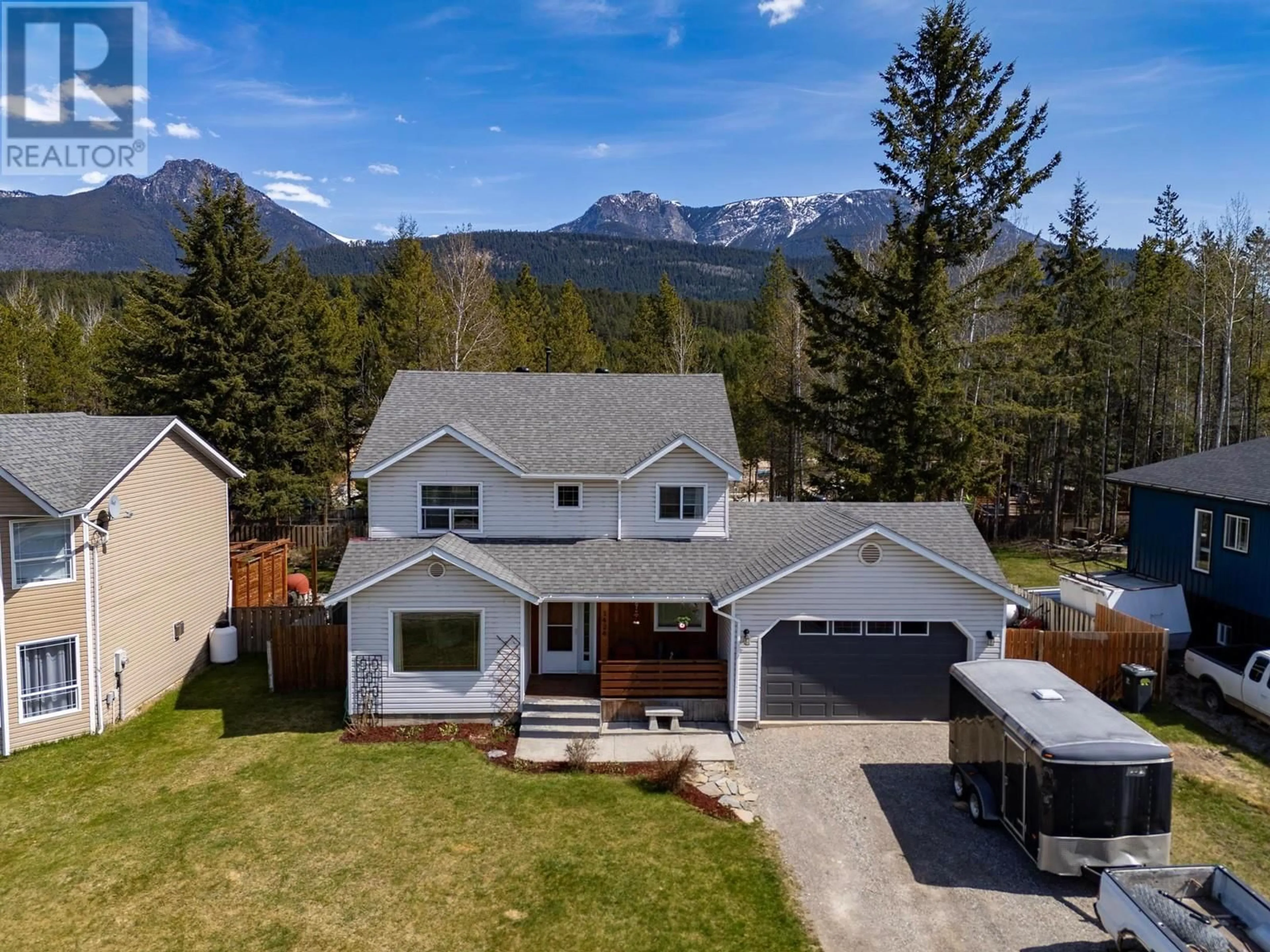 A pic from outside/outdoor area/front of a property/back of a property/a pic from drone, mountain view for 1424 DEER RIDGE ROAD, Golden British Columbia V0A1H1