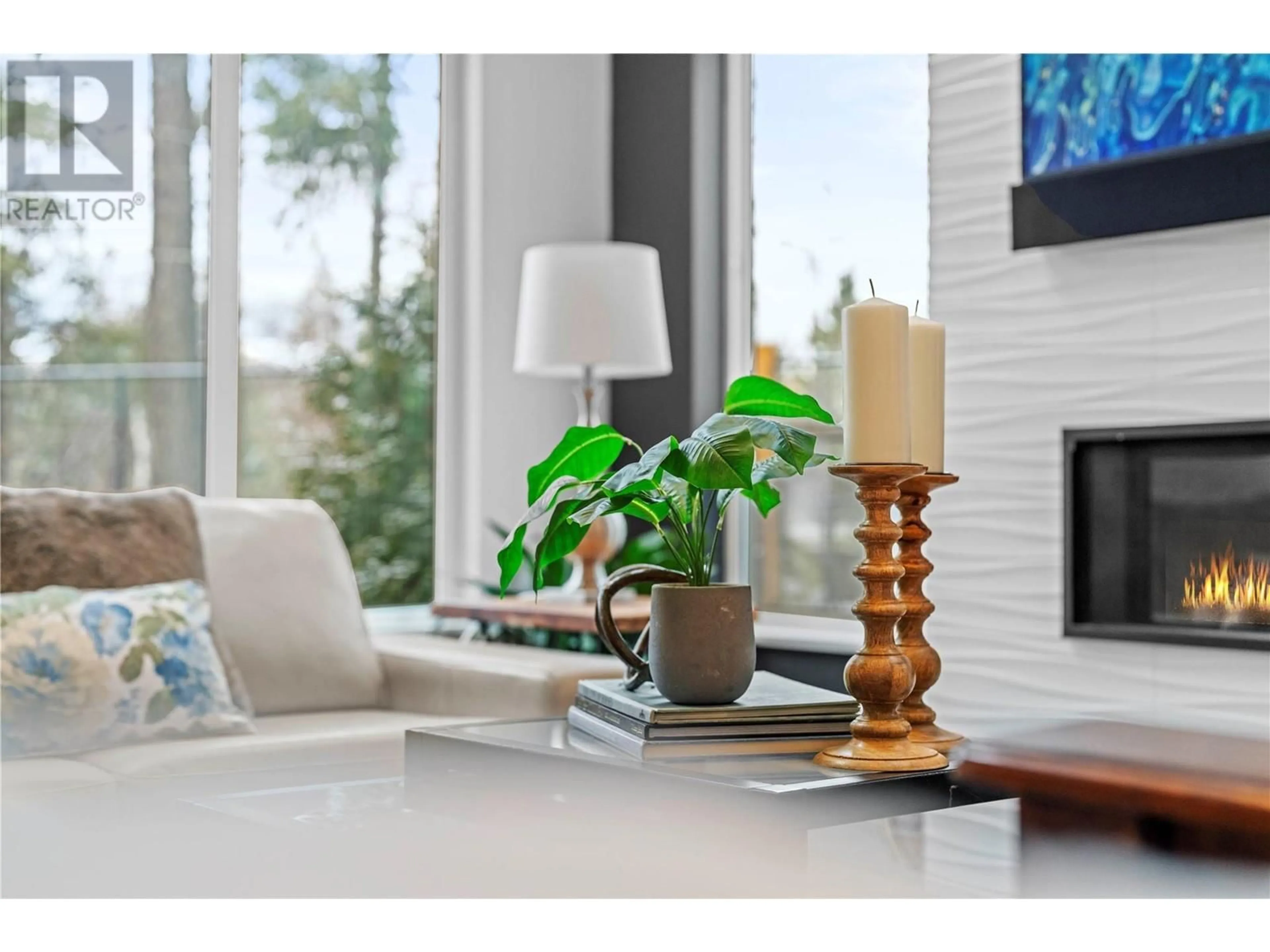 Living room with furniture, wood/laminate floor for 1015 PAQUETTE ROAD, Chase British Columbia V0E1M1