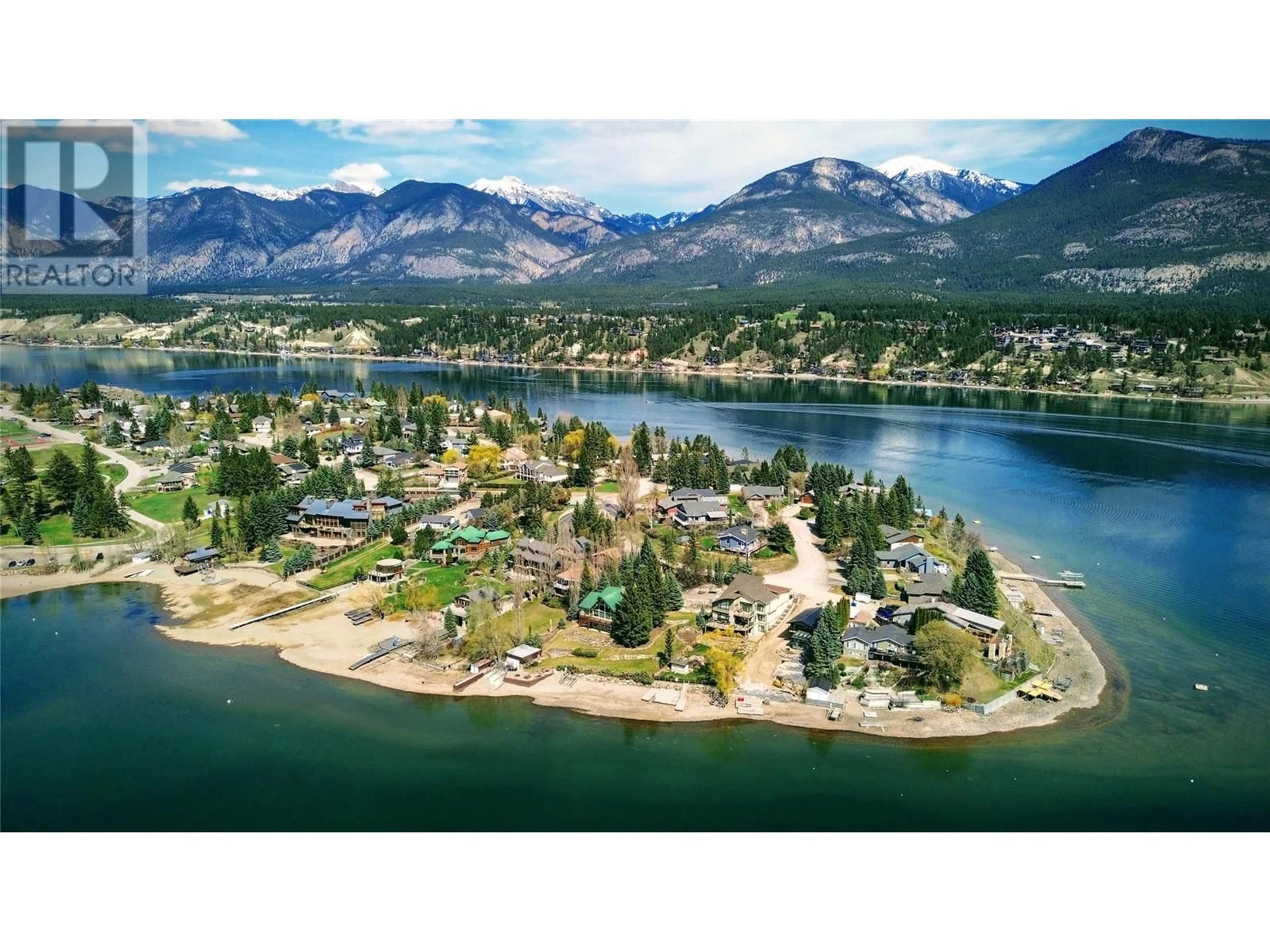 A pic from outside/outdoor area/front of a property/back of a property/a pic from drone, water/lake/river/ocean view for 1606 2ND AVENUE, Invermere British Columbia V0A1K4