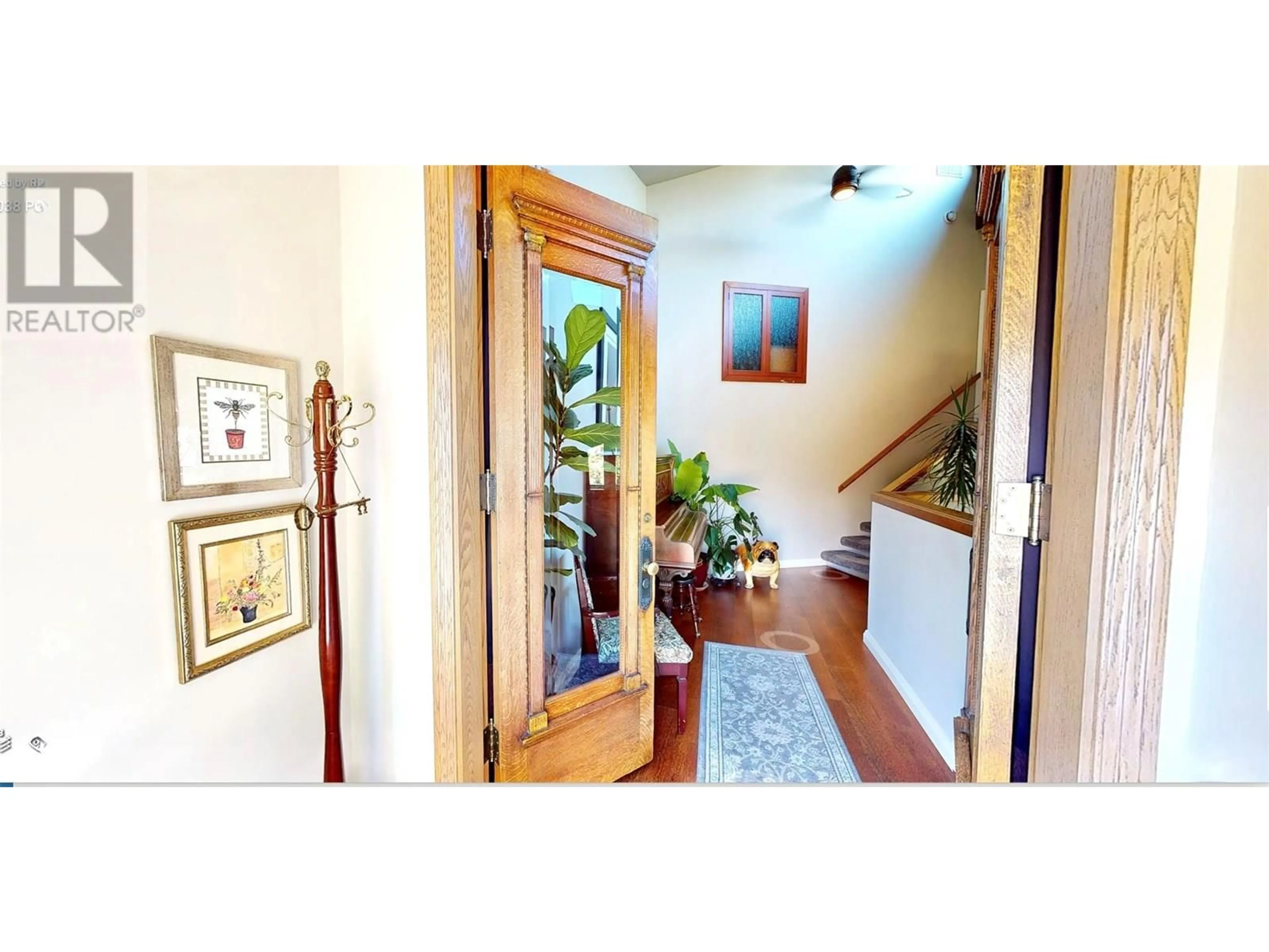 Indoor entryway for 14038 PONDEROSA WAY, Coldstream British Columbia V1B2E8