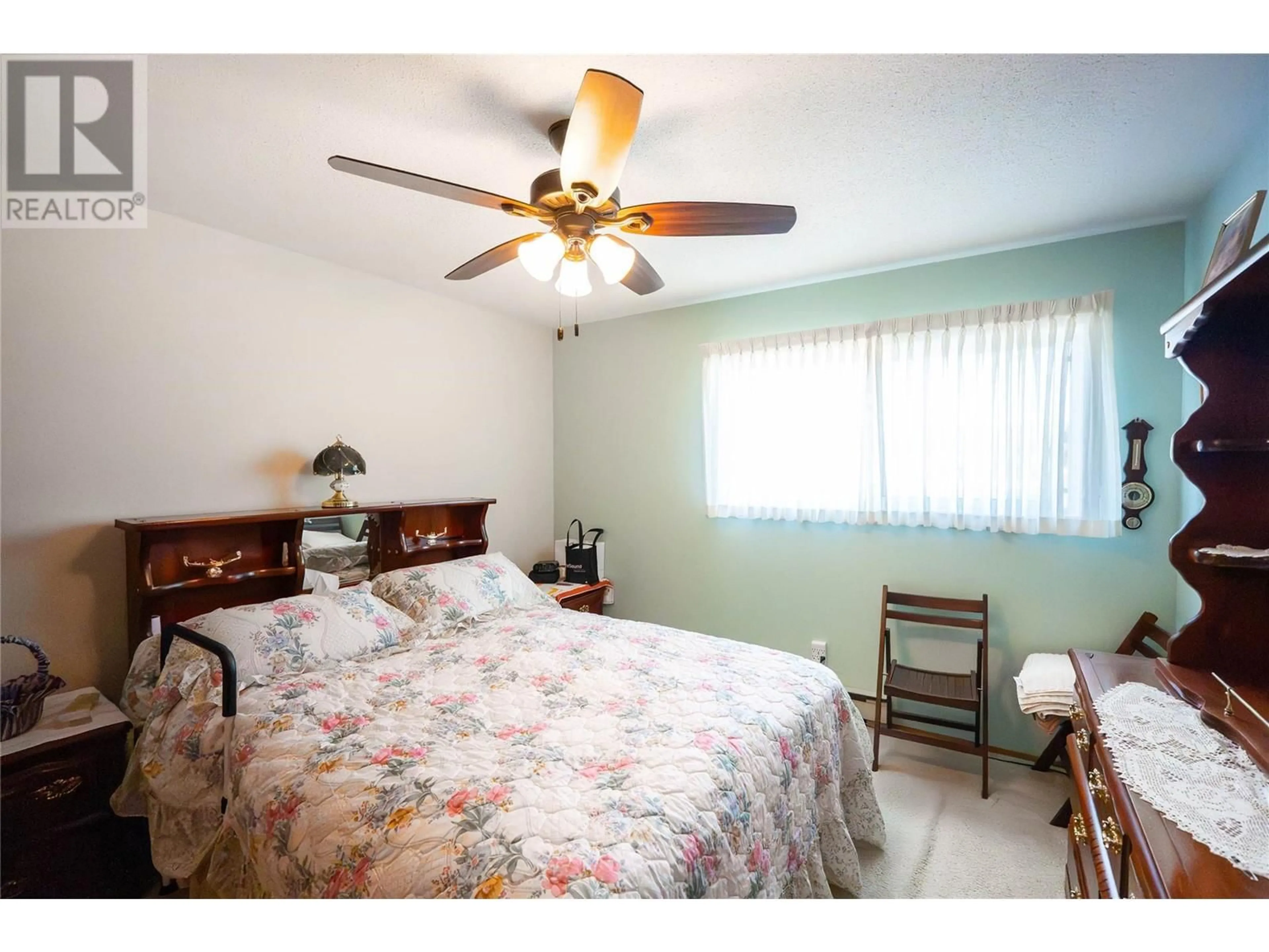 Bedroom with bed, unknown for 208 - 1055 GLENWOOD AVENUE, Kelowna British Columbia V1Y5M8
