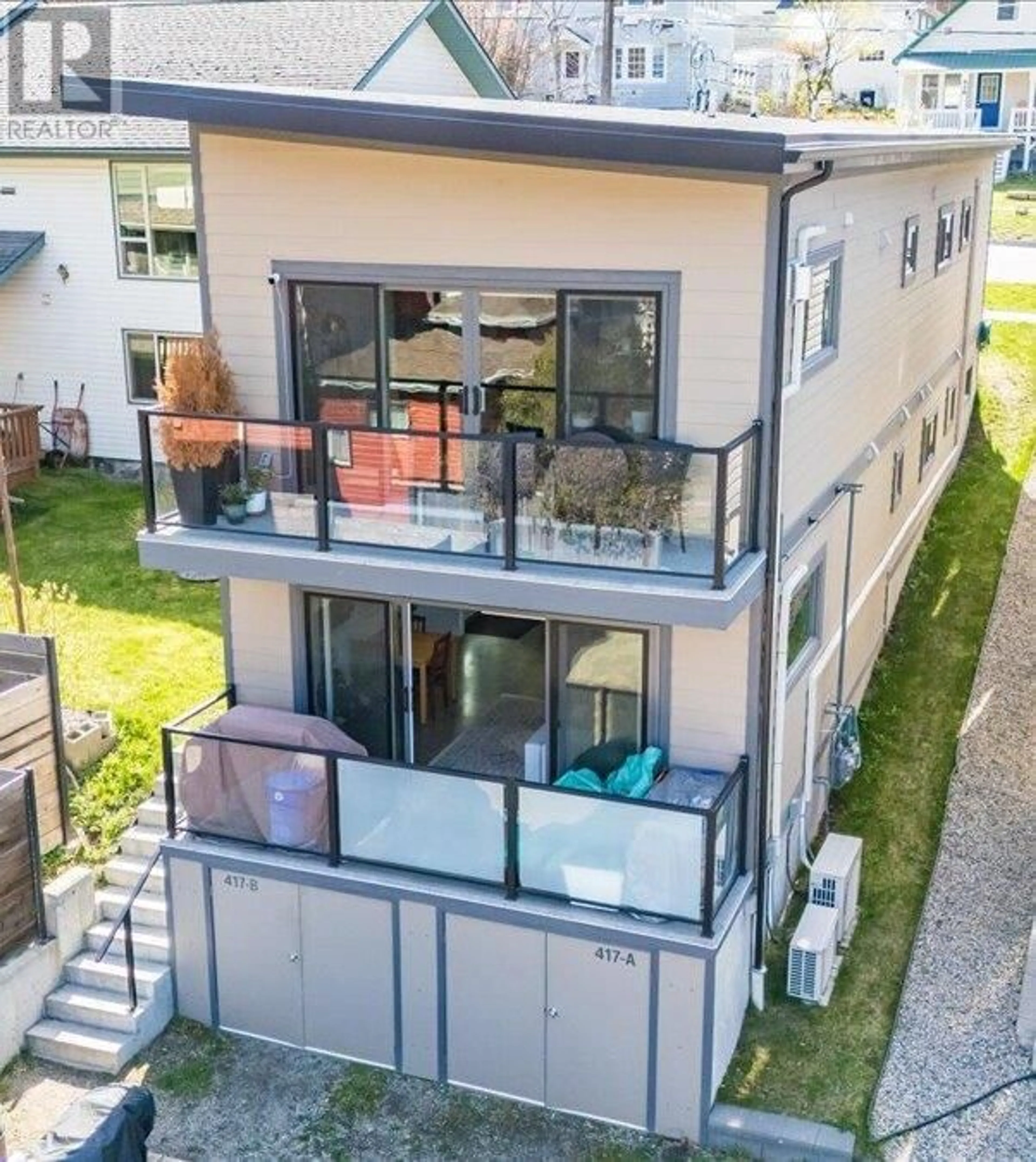 A pic from outside/outdoor area/front of a property/back of a property/a pic from drone, street for B - 417 ROBSON STREET, Nelson British Columbia V1L5A5