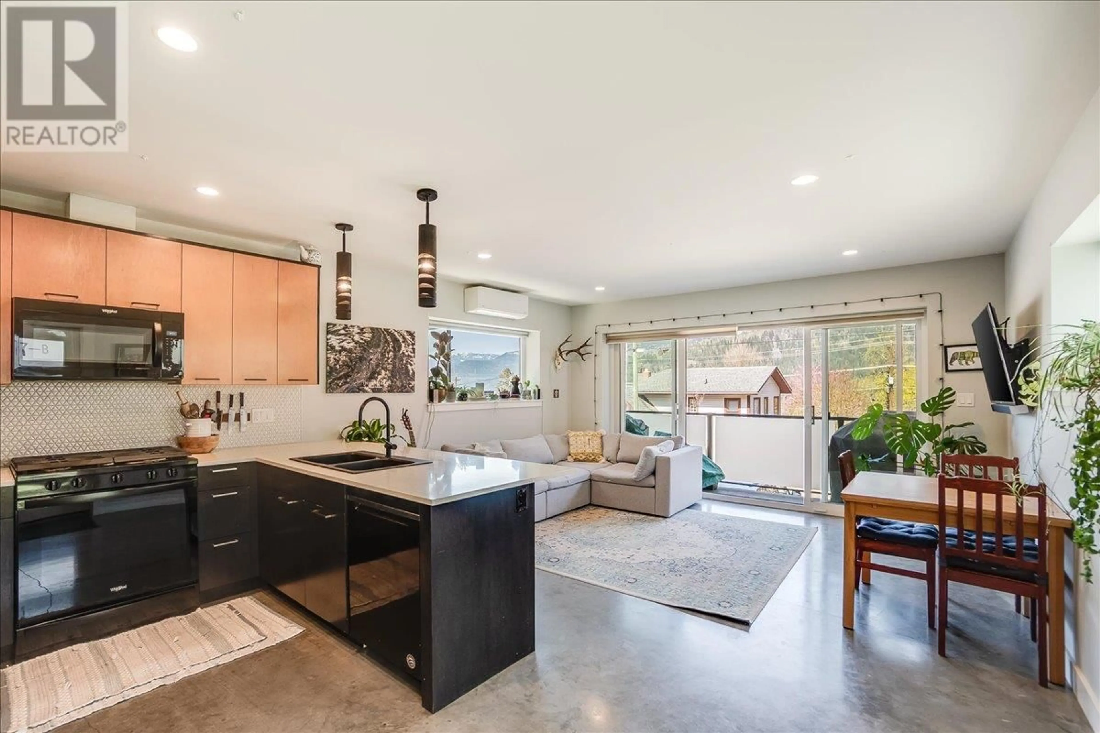 Open concept kitchen, ceramic/tile floor for B - 417 ROBSON STREET, Nelson British Columbia V1L5A5