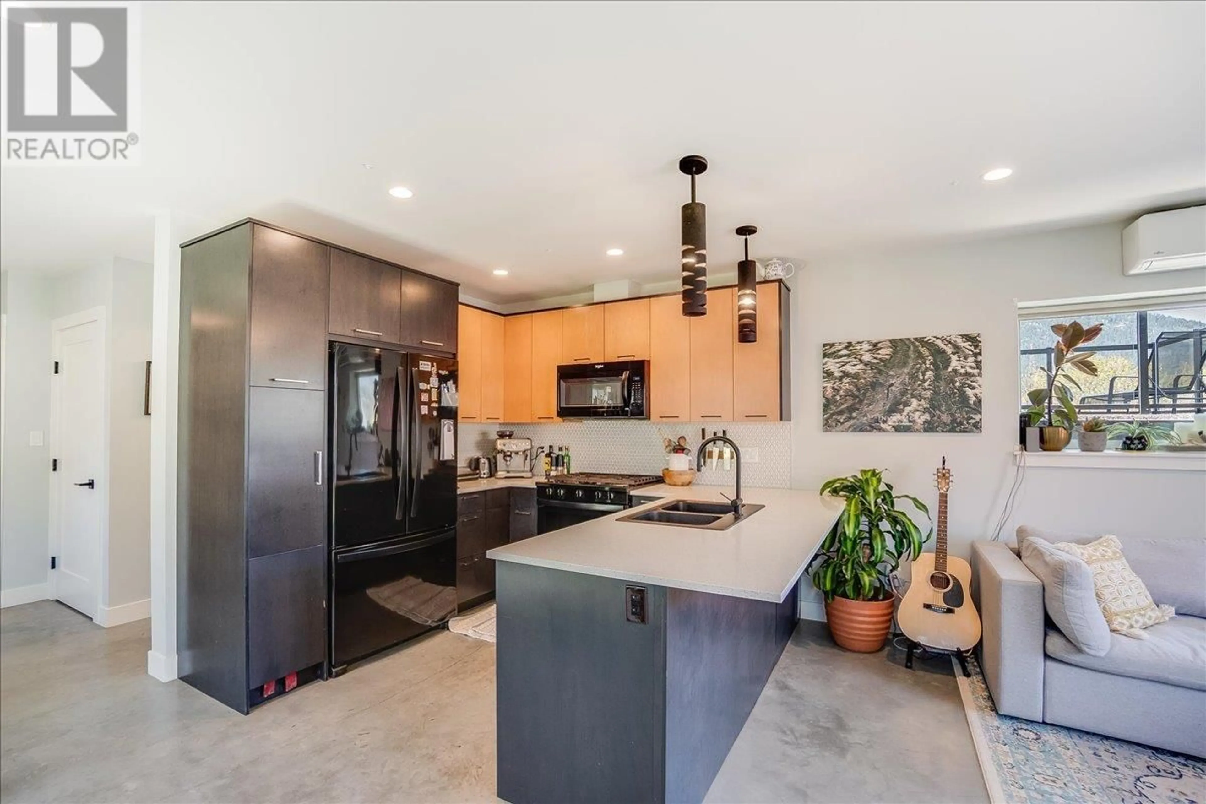 Contemporary kitchen, ceramic/tile floor for B - 417 ROBSON STREET, Nelson British Columbia V1L5A5
