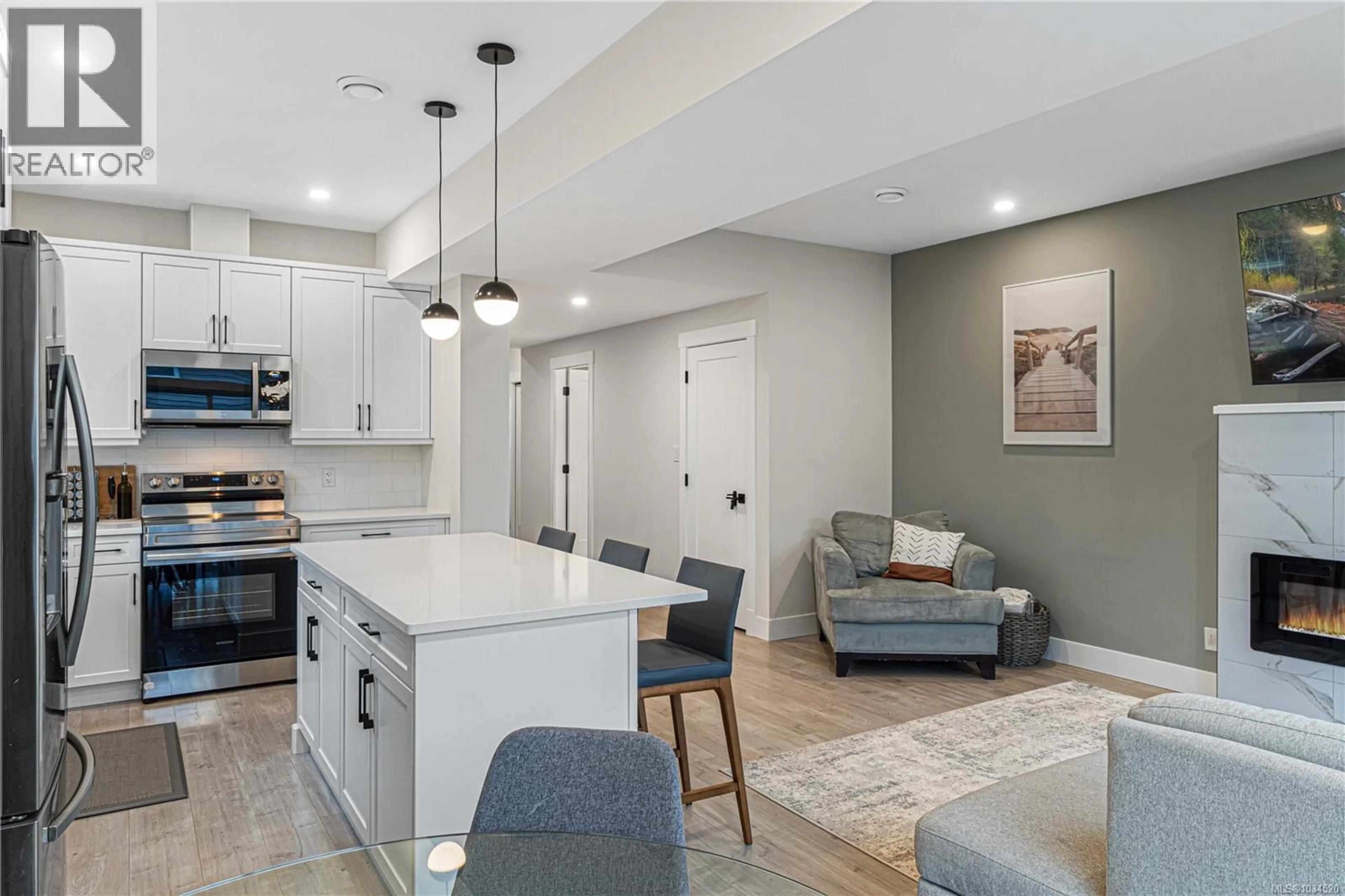 Open concept kitchen, unknown for 340 MILLSTONE AVENUE, Nanaimo British Columbia V9S0B5