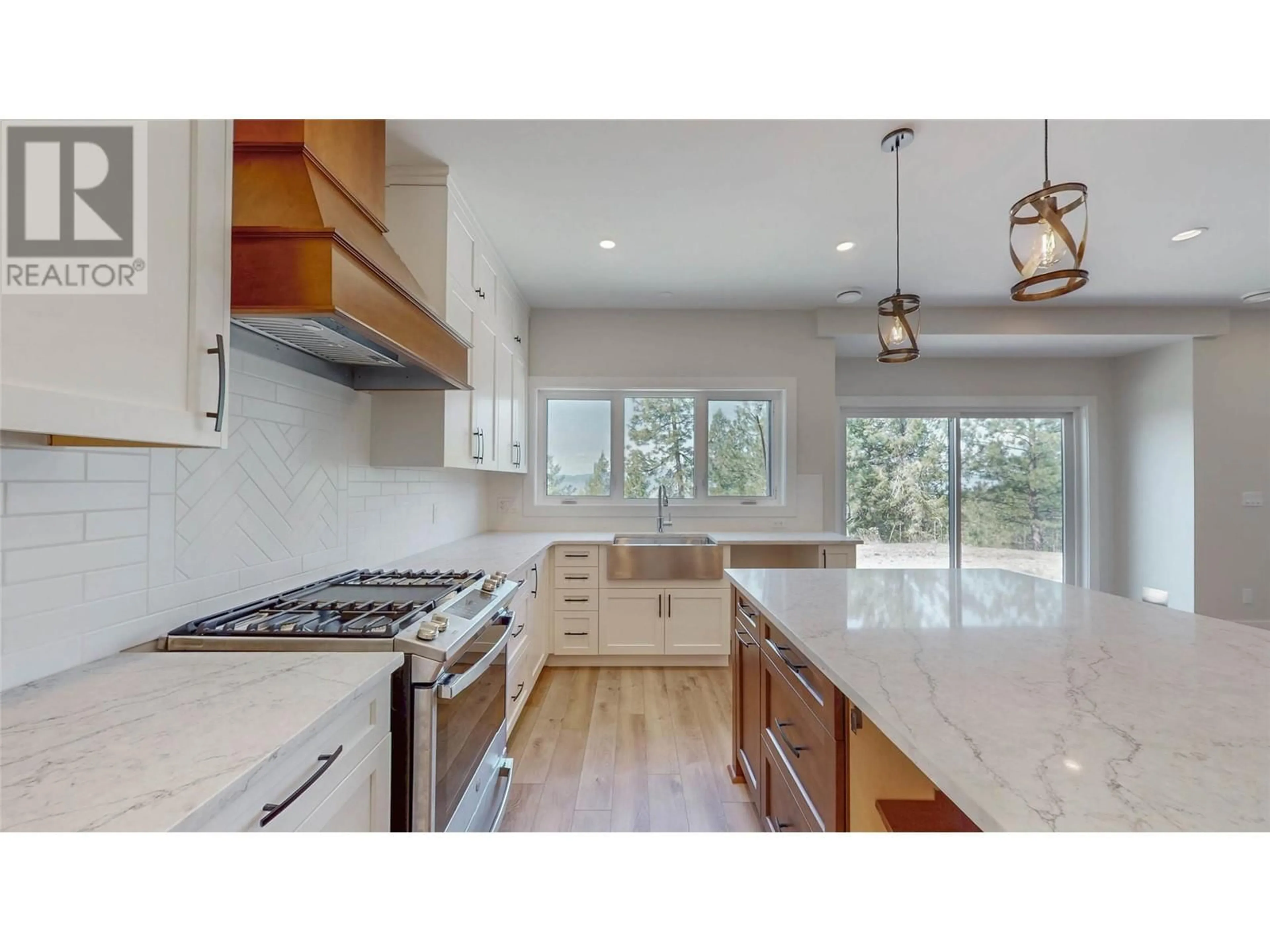 Open concept kitchen, unknown for 310 SASQUATCH TRAIL, Osoyoos British Columbia V0H1V6
